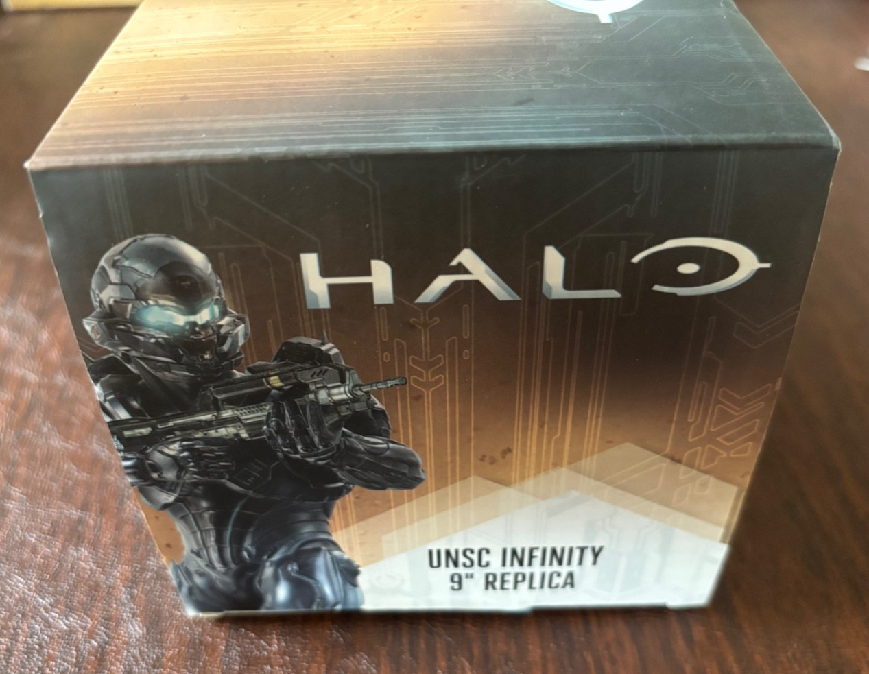 Dark Horse Halo Infinity 9″ Replica Statue