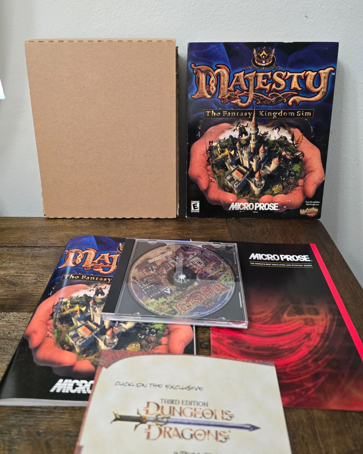 Majesty The Fantasy Kingdom Sim PC Game Box Micro Prose Windows 95/98 COMPLETE