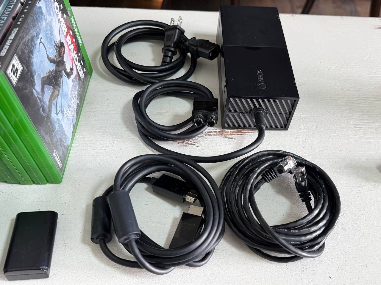 Xbox One (500 GB) with 14 games in good condition