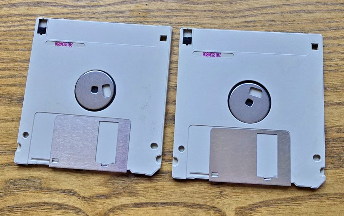 RARE! Original Doom (PC) 3.5″ Floppy Disks – Free Domestic Shipping!