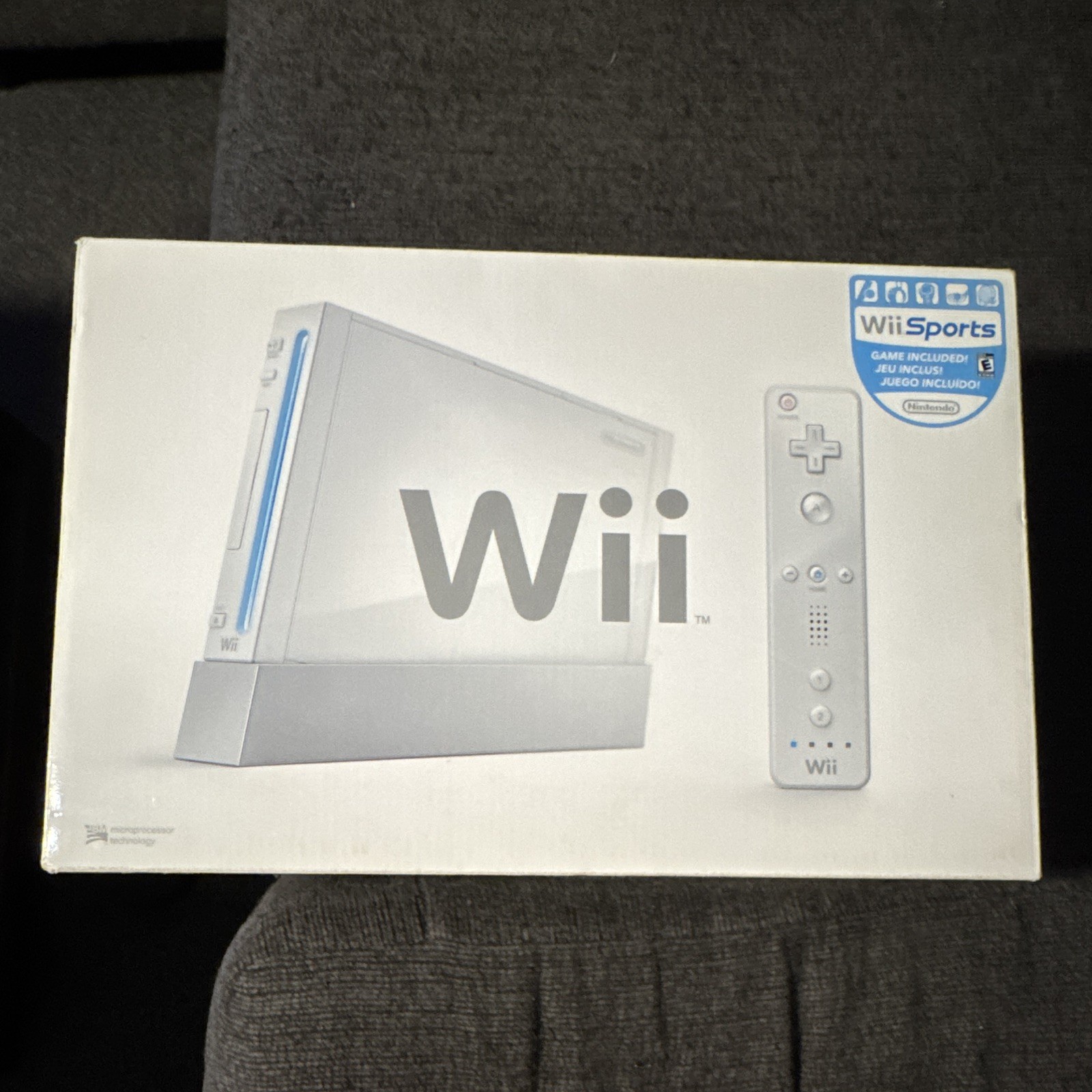 Nintendo Wii White Console w/ Box, Wii Sports, 2 Remotes (Game not Included)