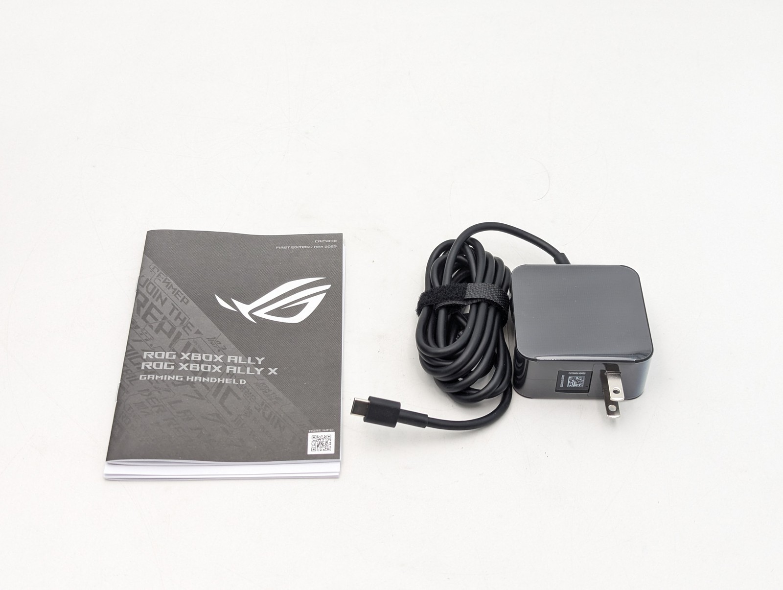 Asus Rog Xbox Ally X 7″ FHD Handheld Gaming 1 TB 24GB RAM Ryzen AI Z2 Extreme