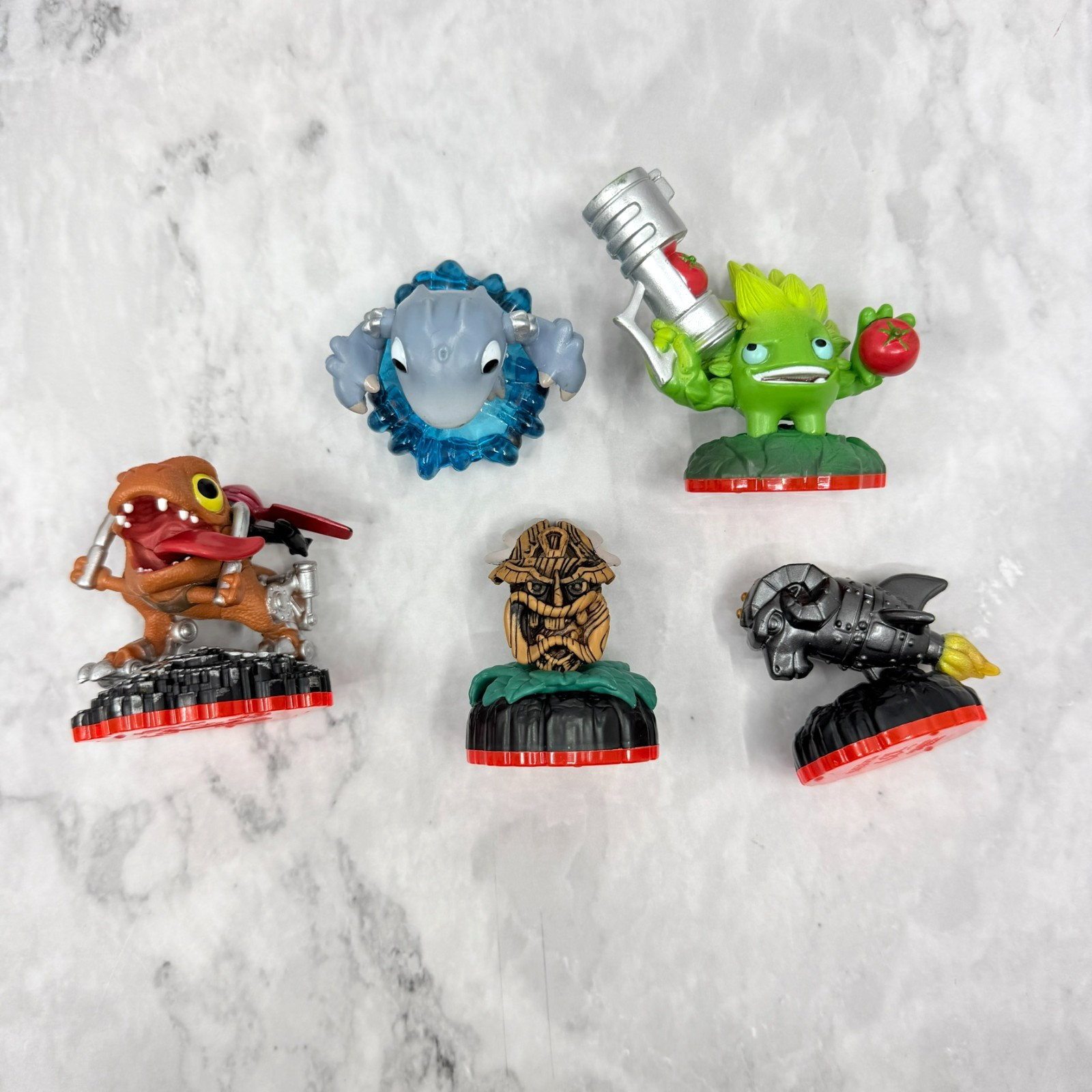 Skylanders Lot 26 Figures Crystals + 2 Cases Trap Team Trap Masters Tested READ