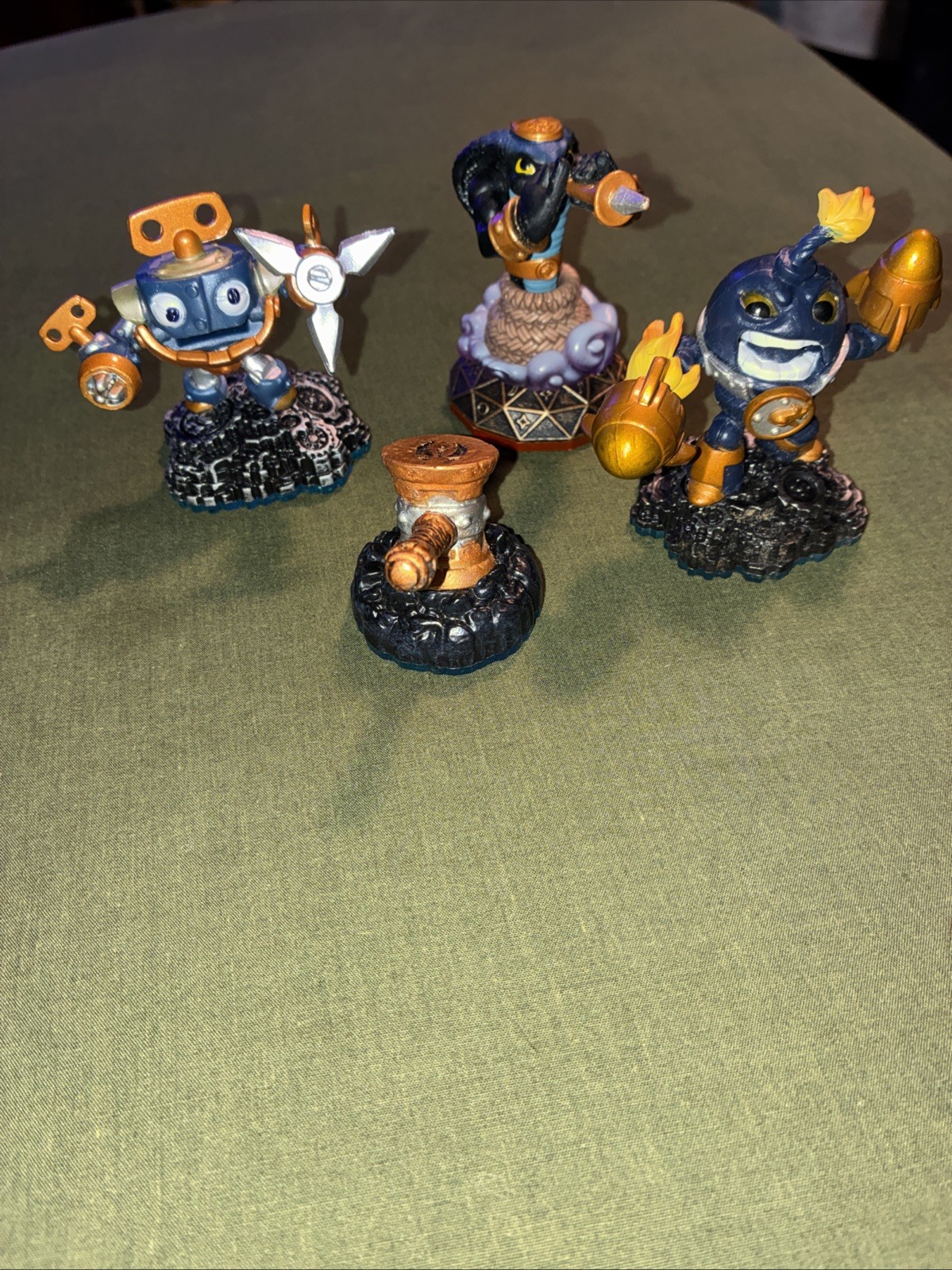 Activision Skylander Swap Force Bronze 3 Figures 1 Trap