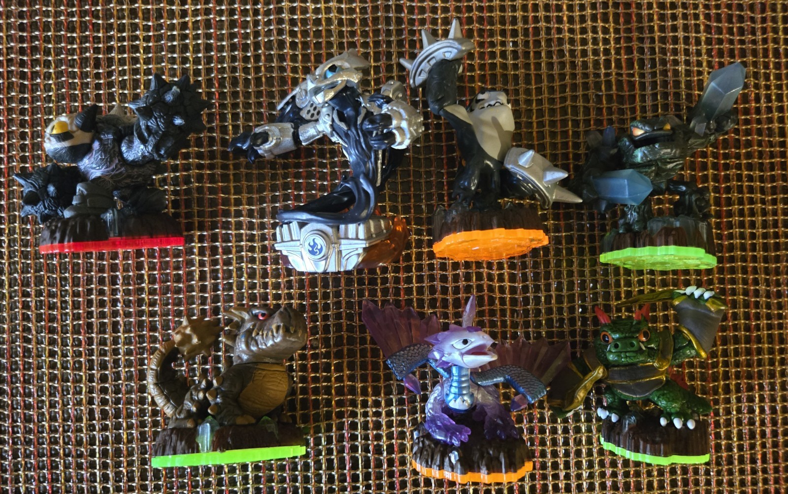 Skylanders Earth Element + Fire Supercharger Figures Lot Of 7 Fist Bump Spitfire