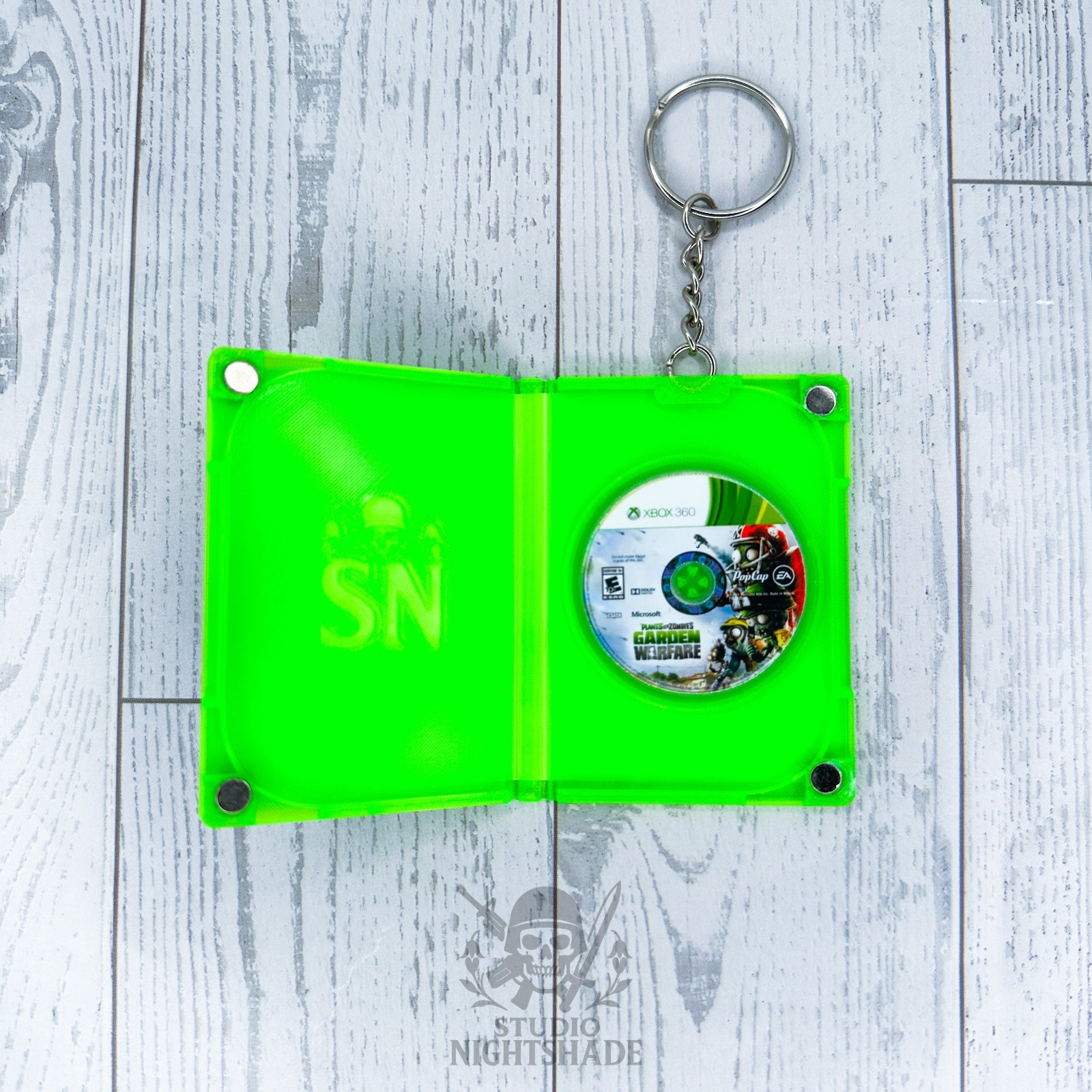 Plants Vs Zombies Garden Warfare mini XBOX 360 video game case keychain w Disc