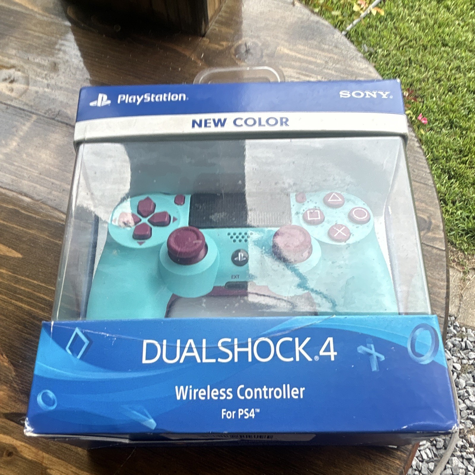 Sony DualShock 4 Wireless Controller for PlayStation 4 Berry Blue new inbox ￼