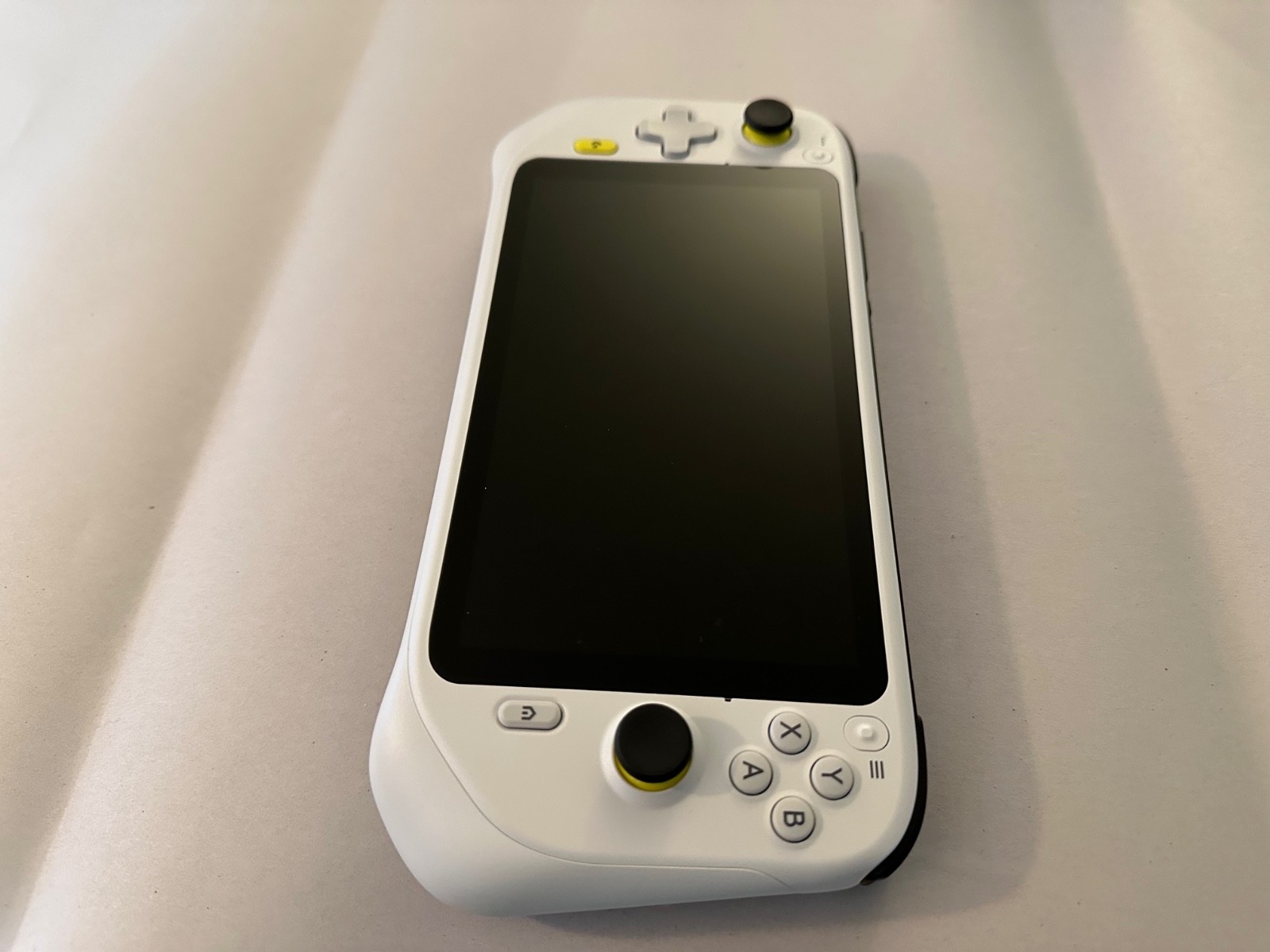 Logitech G Cloud White 64GB Gaming Handheld – Mint Condition w/ Case & Charger