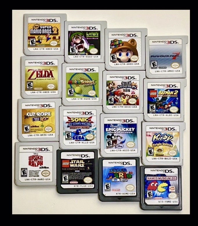 NINTENDO 3DS W/17 GAMES & ORIGINAL CHARGER 2GB NEAR MINT CONDITION BLK/GREY