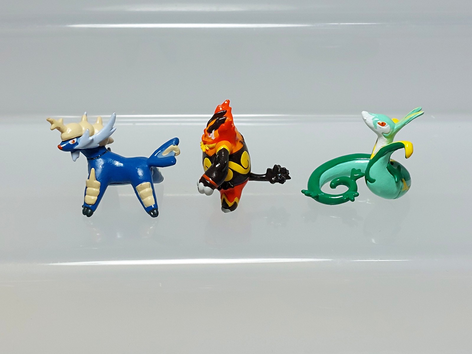 Samurott Emboar Serperior Pokemon KeshiPoke Figure Ensky Japan F06 0.8-0.9in