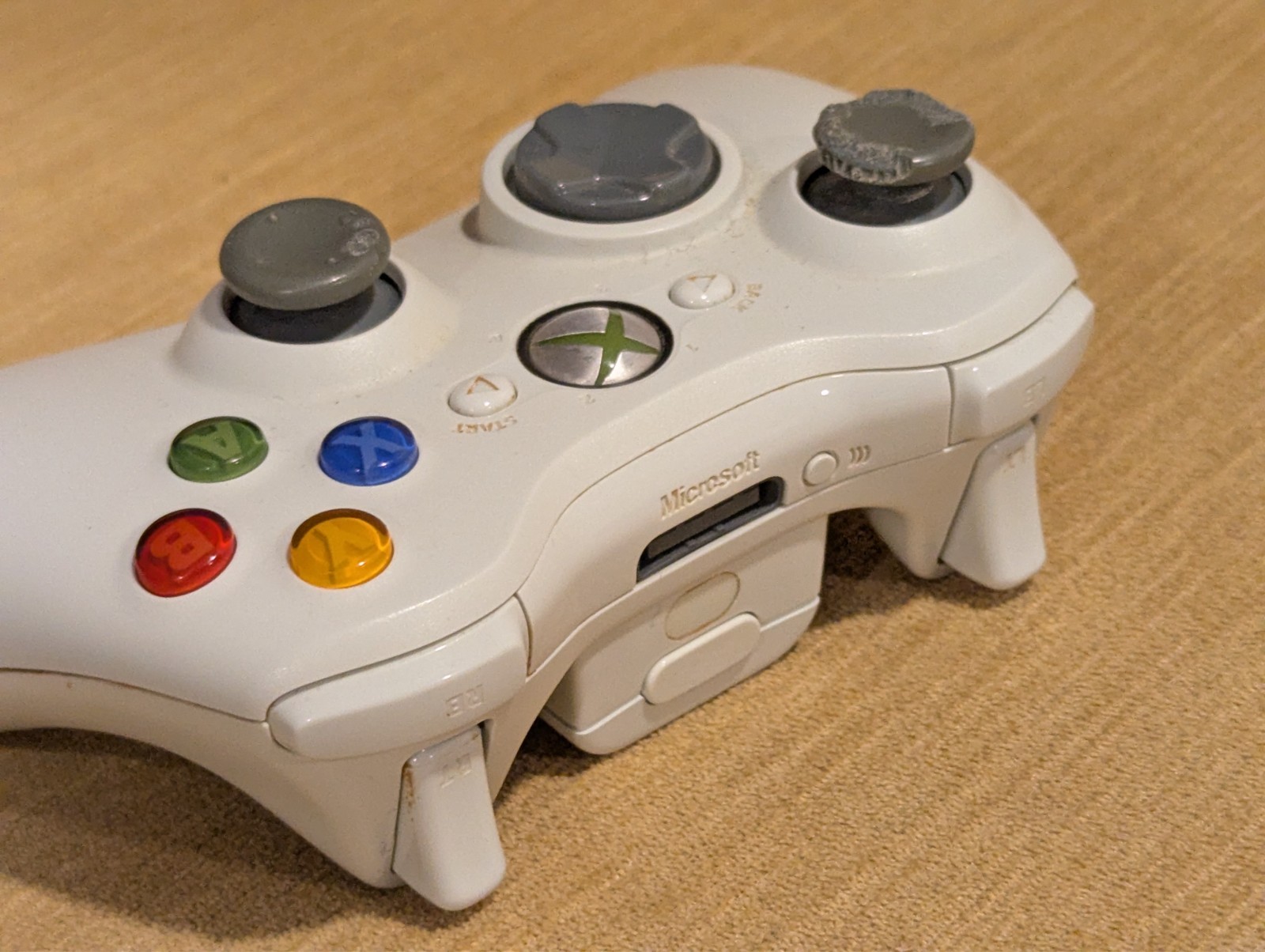 2 Microsoft Xbox 360 Controllers Black and White | Untested AS IS