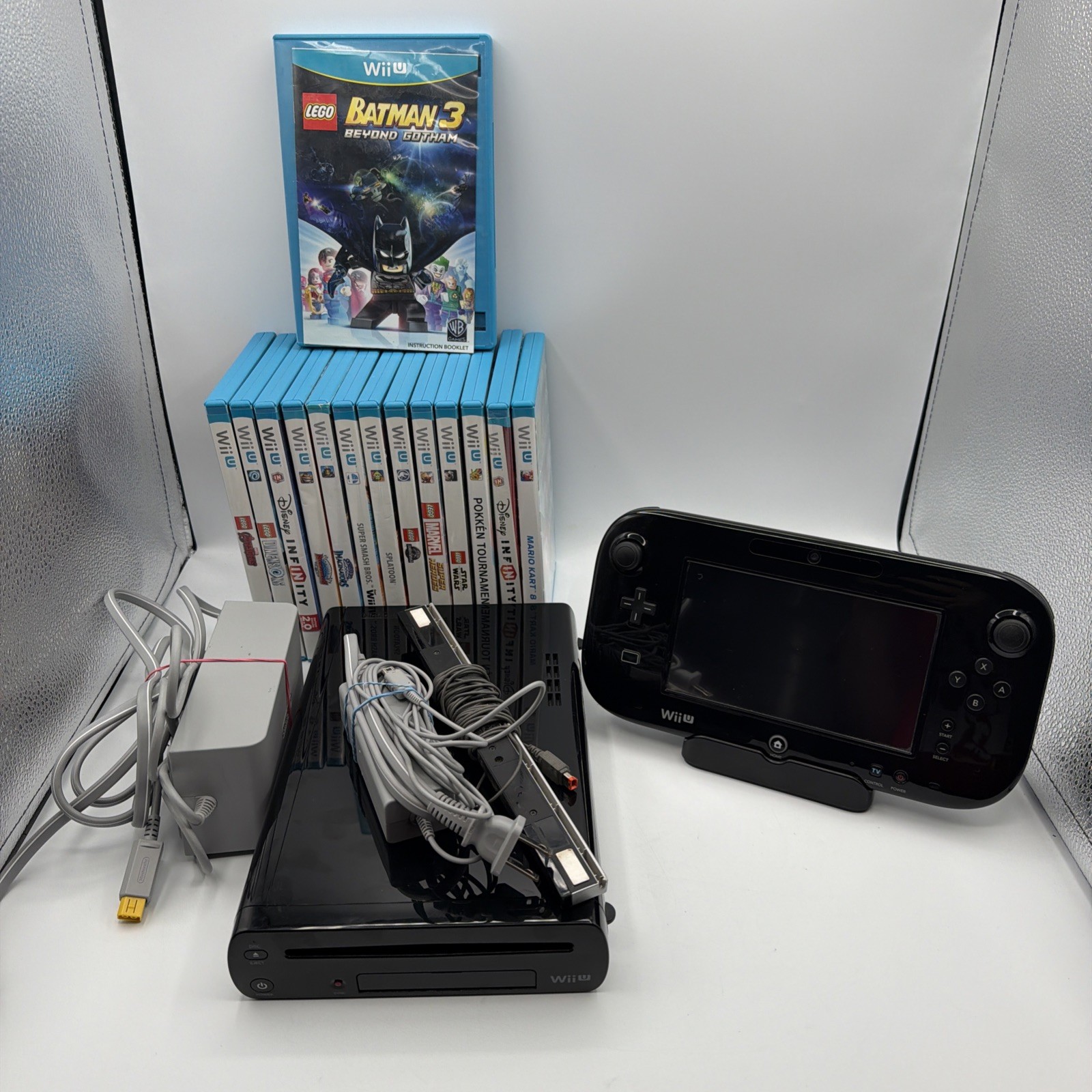 Nintendo Wii U 32GB Deluxe Console & 14-Game Mega Bundle