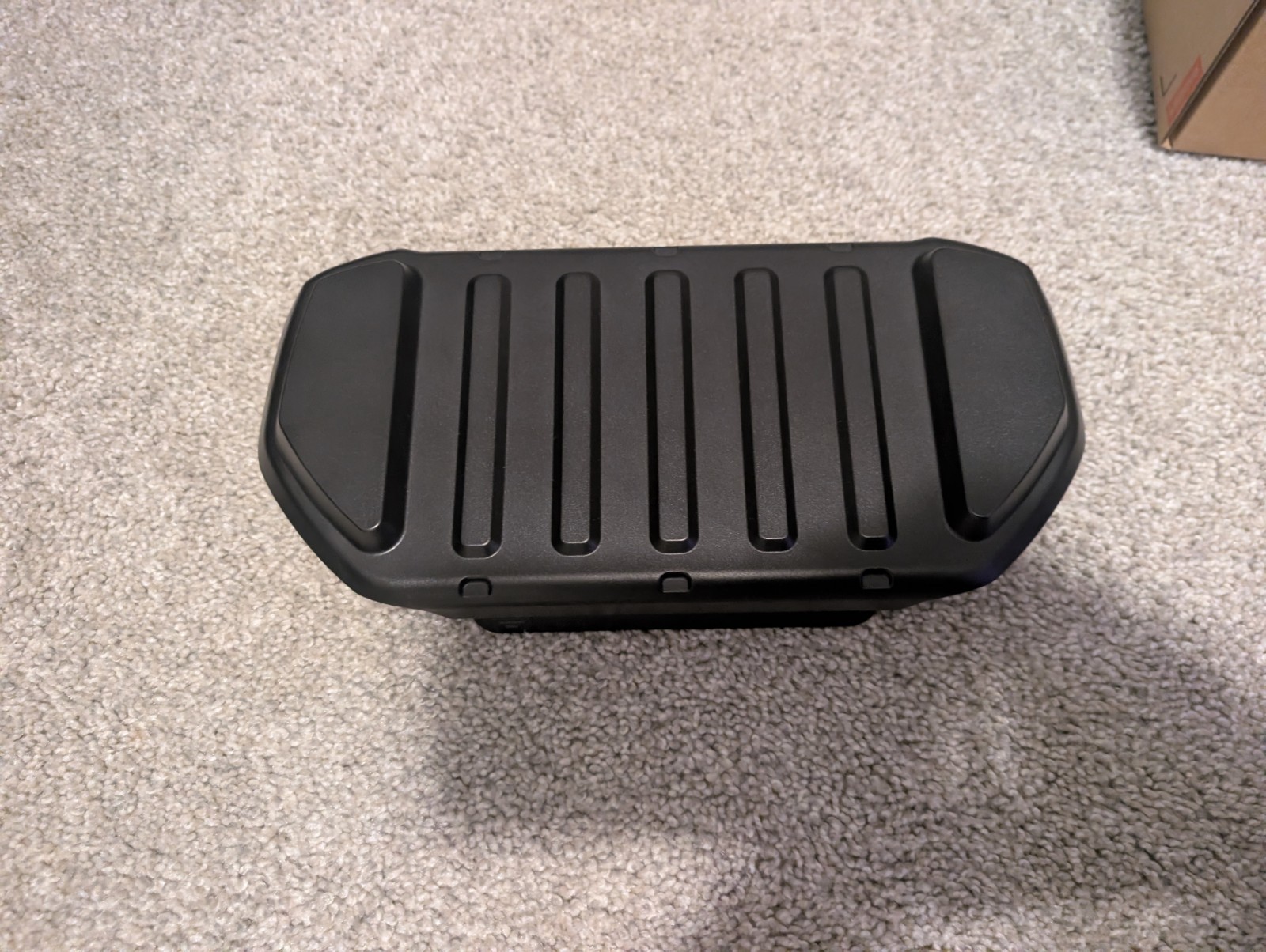 Lenovo Legion Go S Z1e 32gb ram 1TB SSD w/ DBRAND Case,USB-C Dock,Power Adapter
