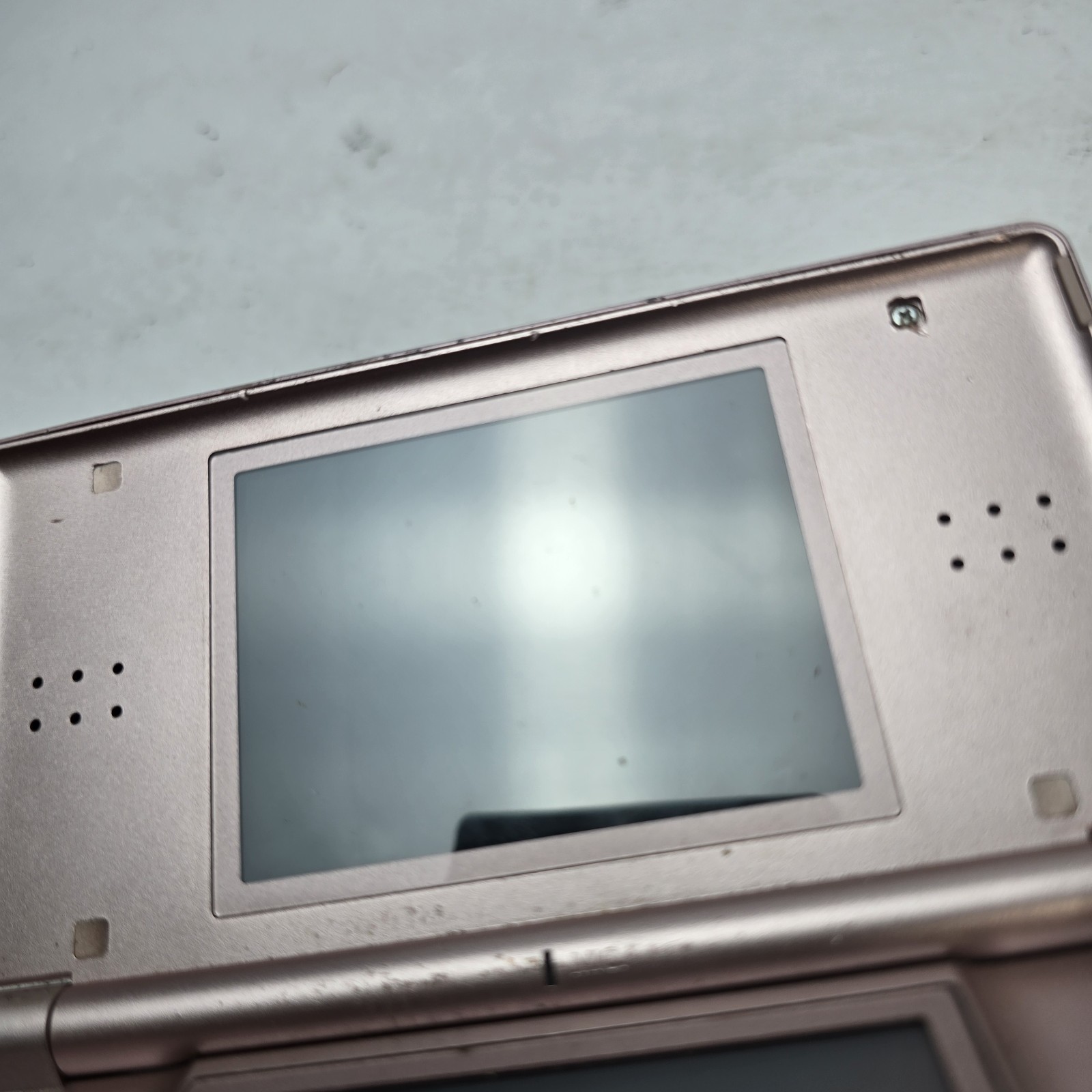 See Pics – Nintendo DS Lite – Metallic Rose