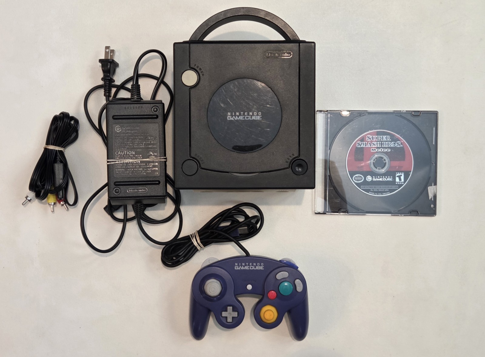 Nintendo GameCube Black Console DOL-001 / 1 Controller & Cords Bundle Tested