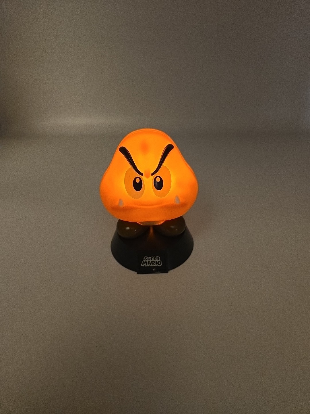 Paladone Icons Nintendo Super Mario Goomba Light #002 Works Lights Up