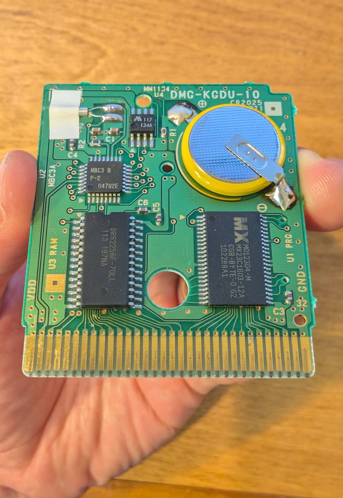 Pokemon Crystal Gameboy Color | AUTHENTIC | NEW BATTERY | PLASTIC CASE INCLUDED