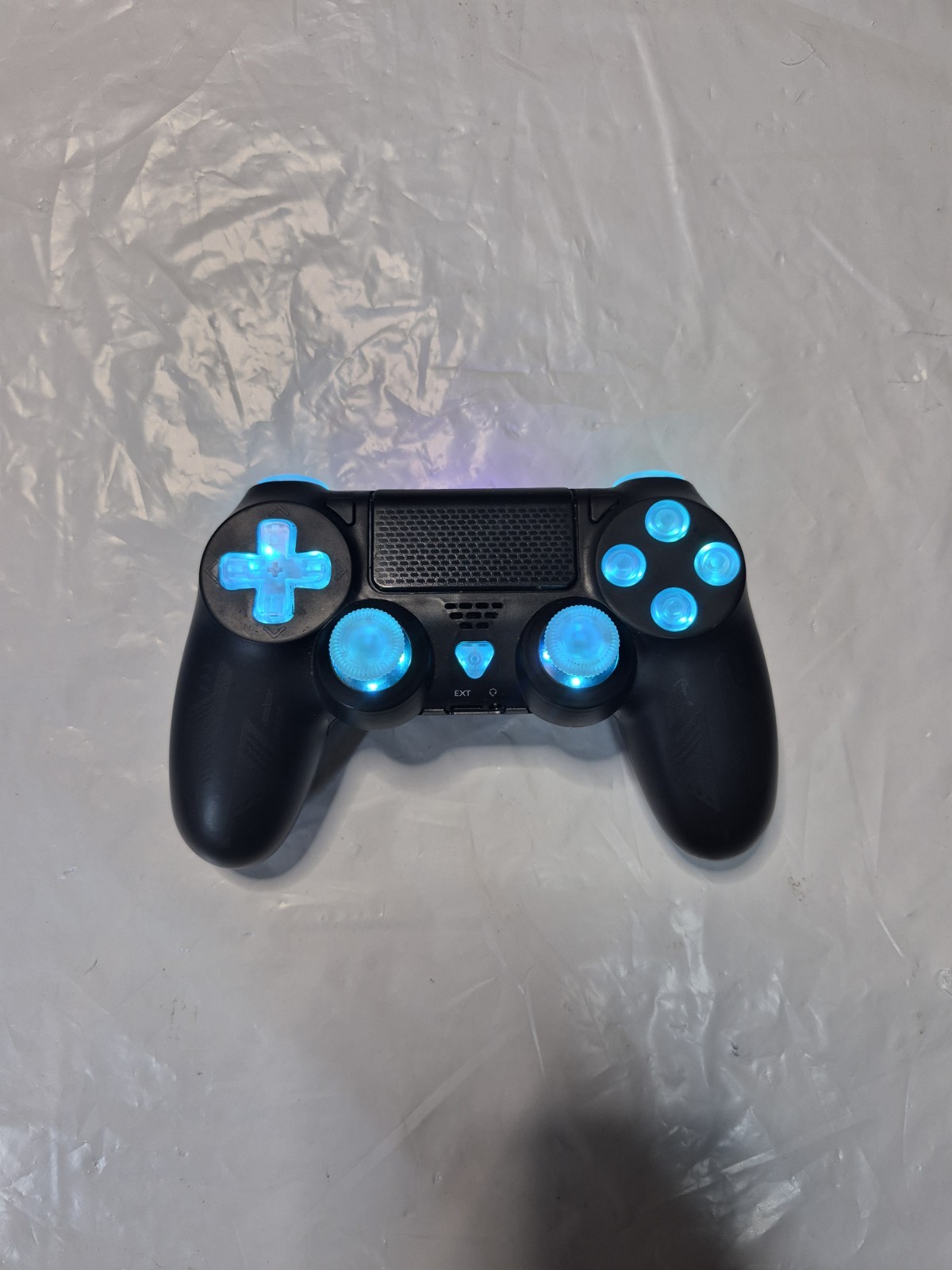 SONY PS4 WIRELESS CONTROLLER Lights Up And Changes Colors, Vibrates. Works…