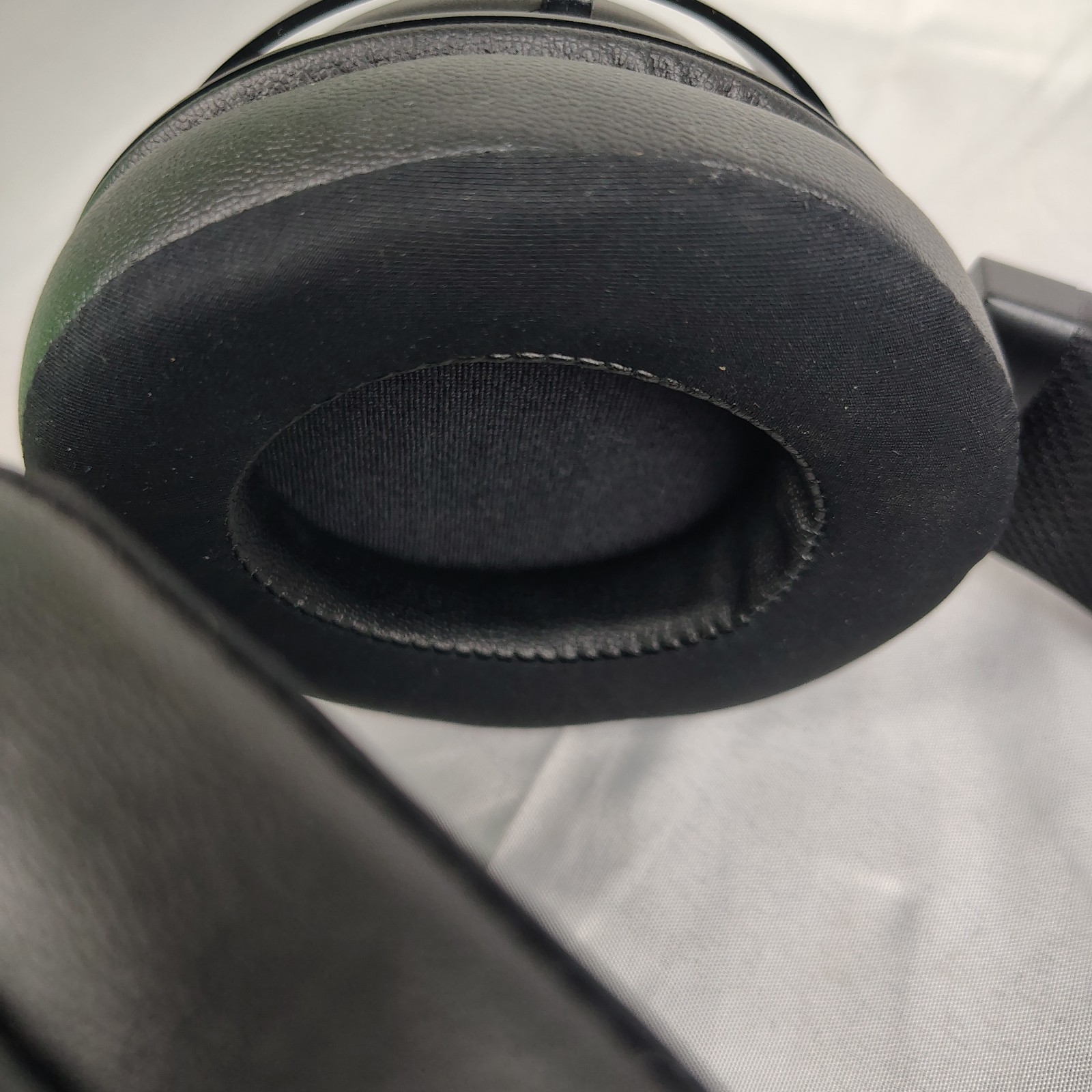 Razer Kraken Multi-Platform Wired Gaming Headset With Box