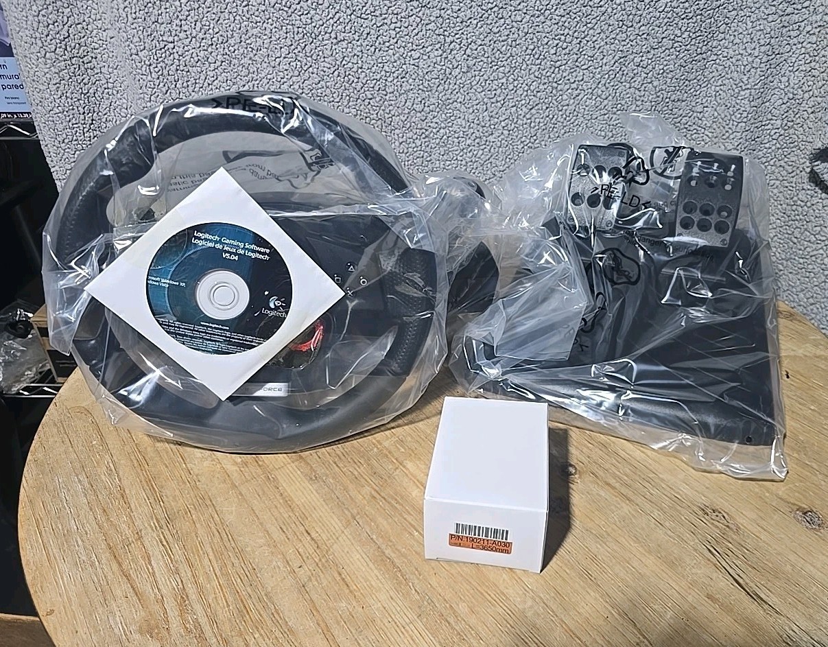 Logitech GT 941-000020 Driving Force GT Game Console Racing Wheel