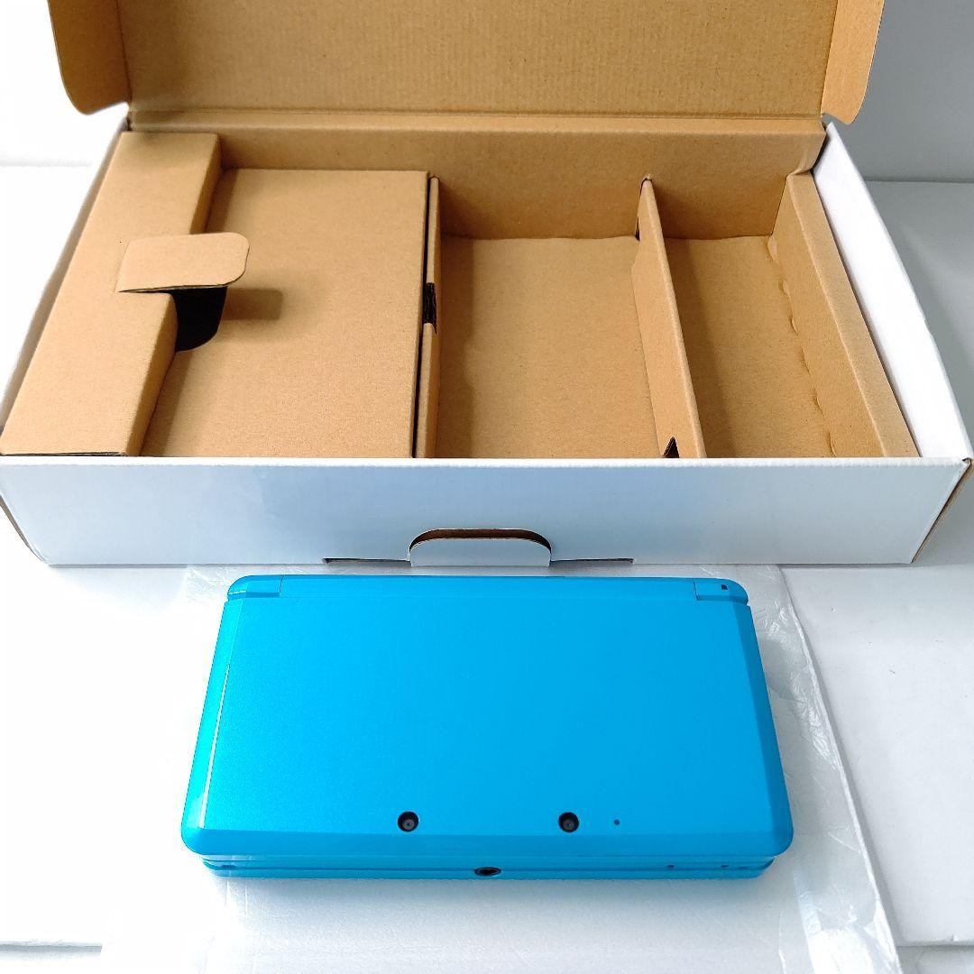 Nintendo 3DS Light Blue, Screen in Excellent Condition, Nintendo Game