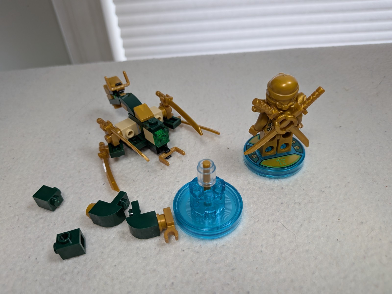 LEGO Dimensions Ninjago Lloyd Fun Pack (71239). Golden Ninja