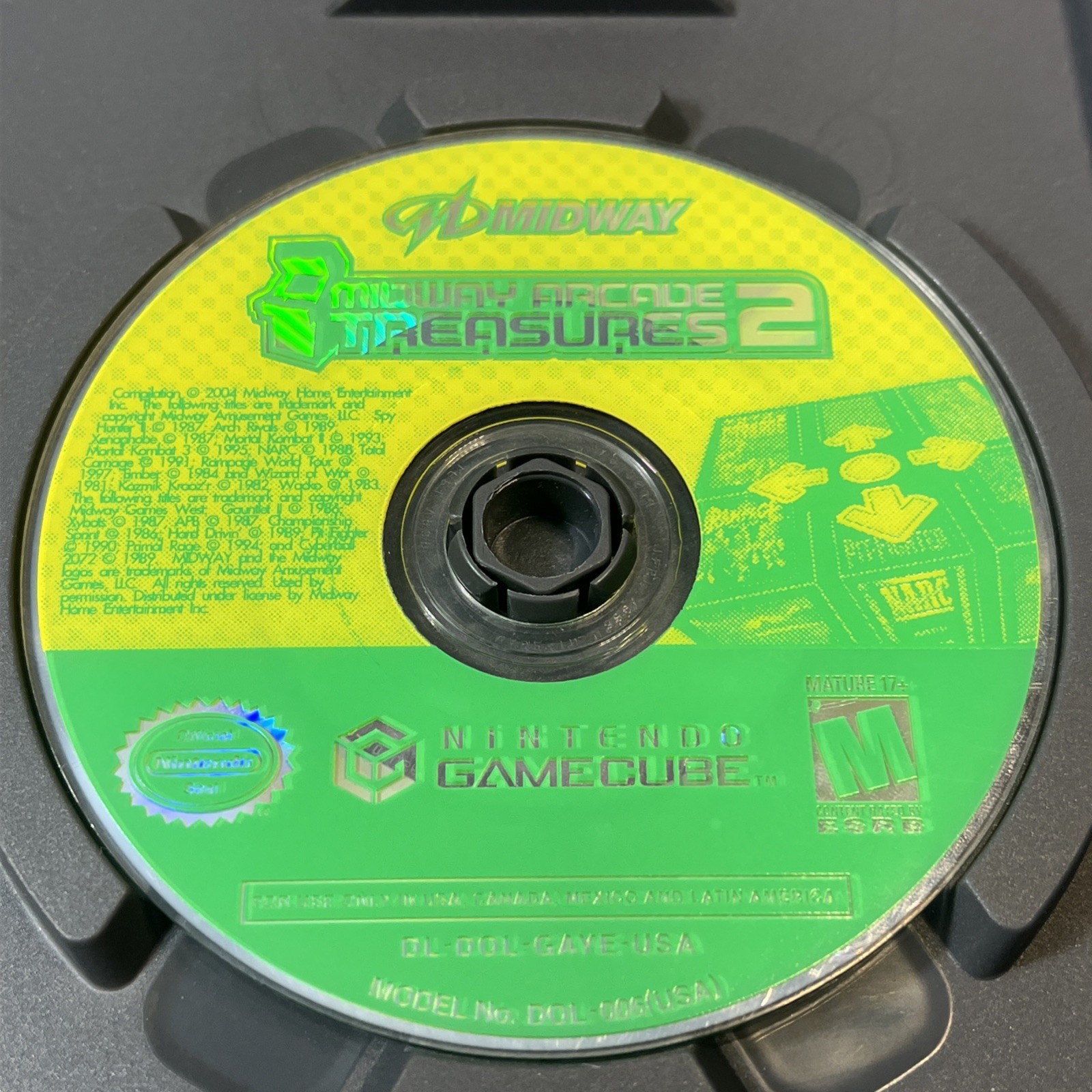 Midway Arcade Treasures 2 (Nintendo GameCube, 2004) CIB Complete w Manual Tested