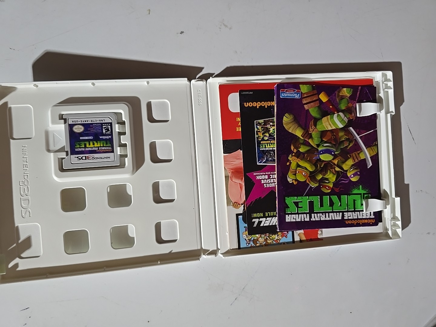 Teenage Mutant Ninja Turtles (Nintendo 3DS, 2013)