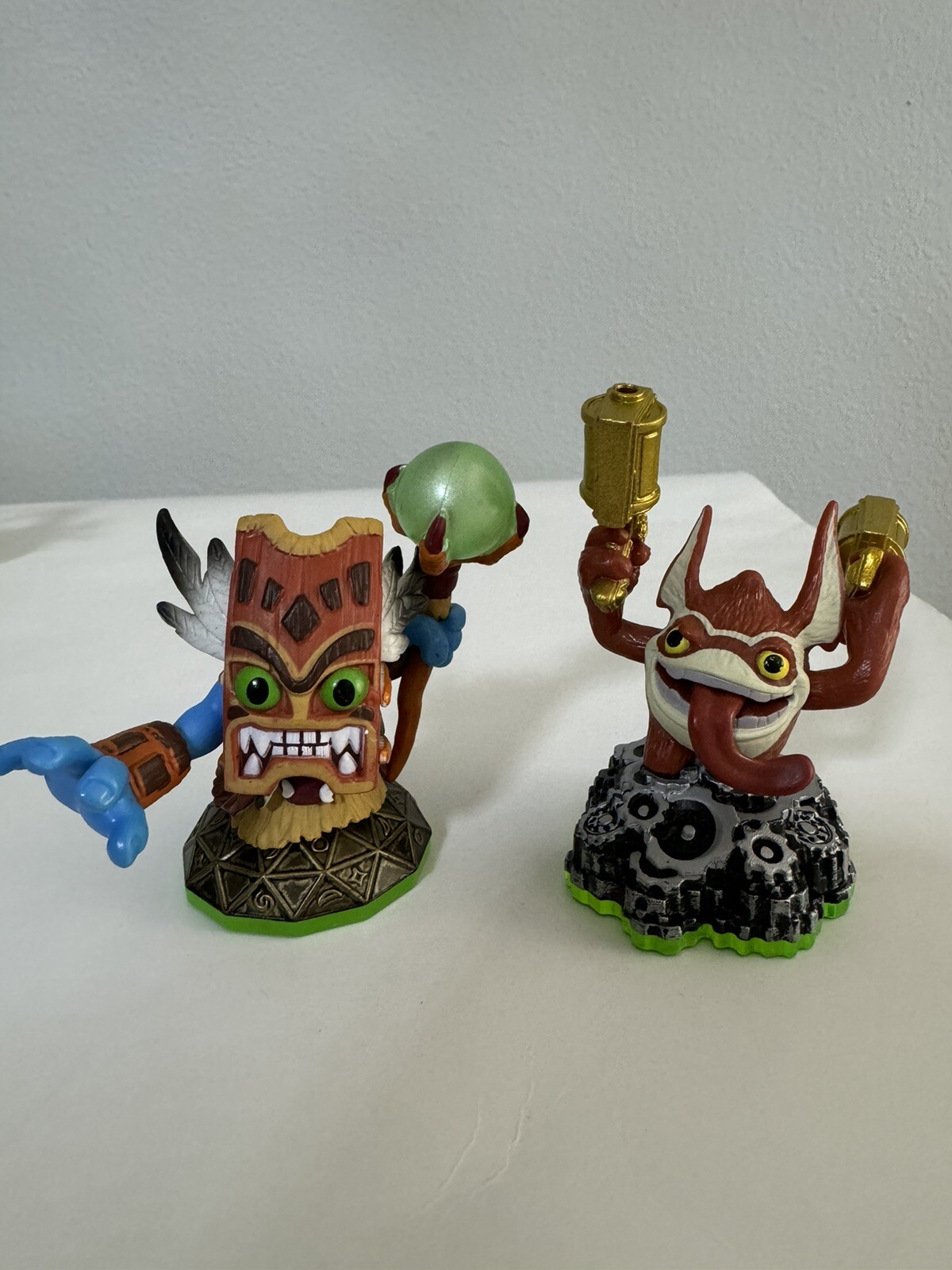 Activision Lot of 9 Green Base Skylander Figures 2011 Video Game Toys