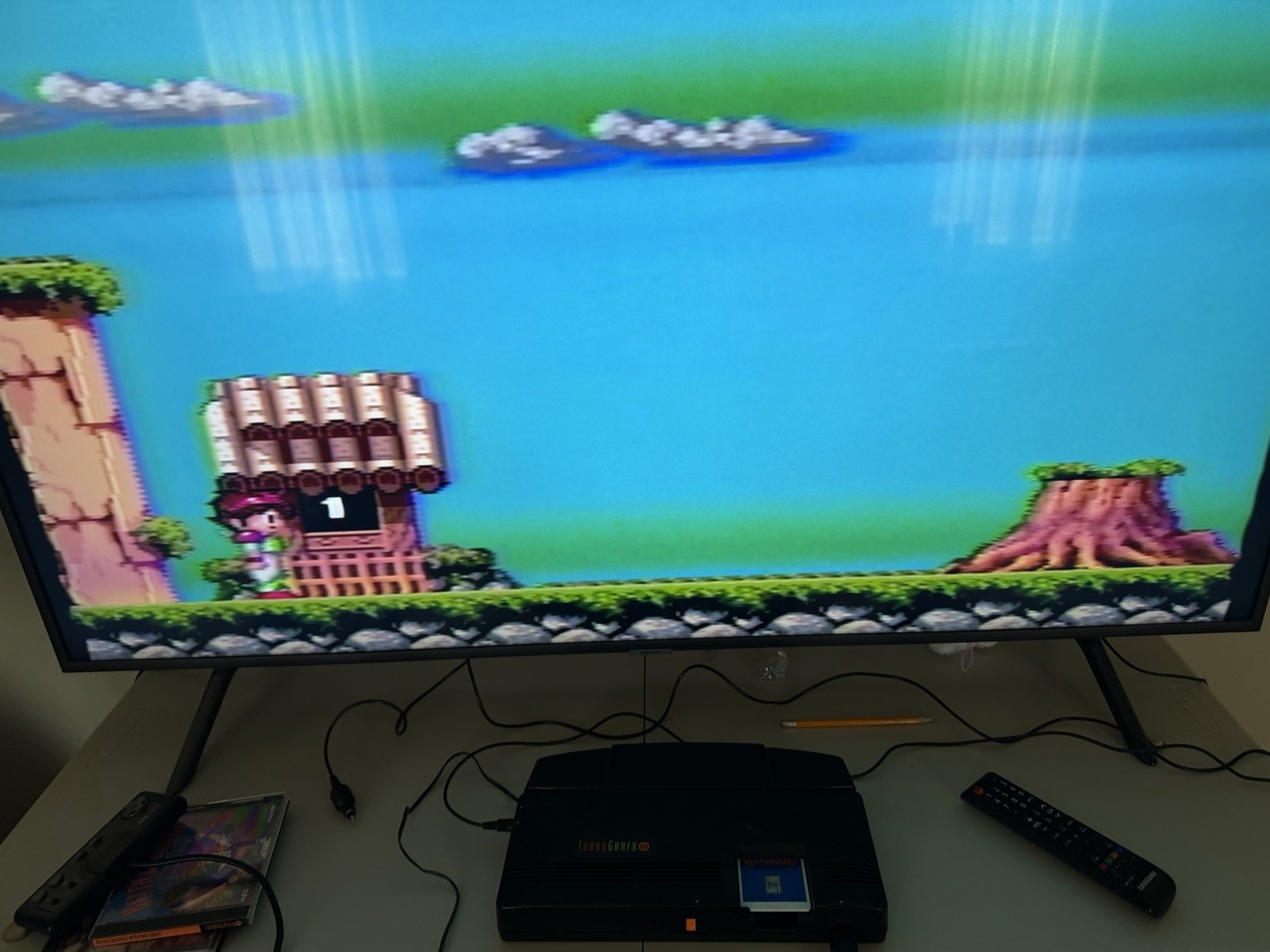 TurboGrafx-16 Black Console w/ TurboPad, Power, RF Switch, Manual – AV issue.