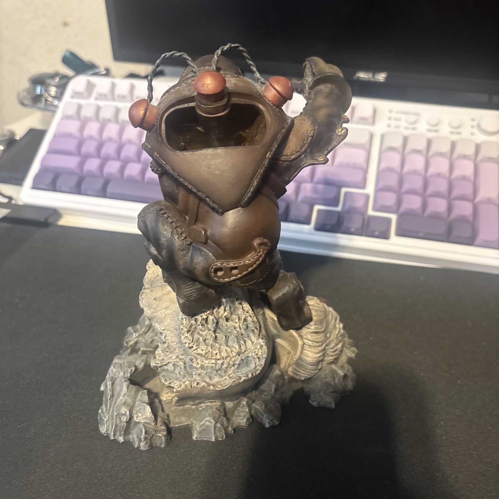 BioShock Infinite Ultimate Edition SONGBIRD PVC Statue No Box No wings
