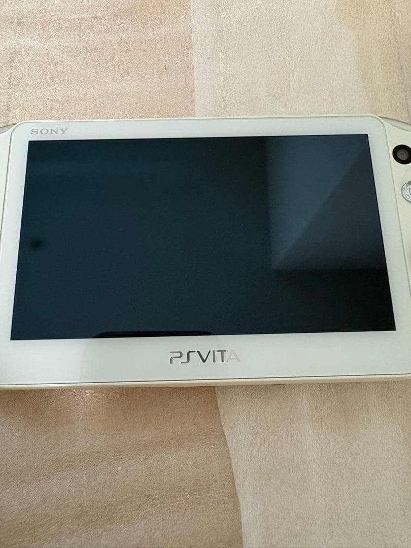 Excellent SONY PS Vita PCH-2000 Console White Boxed