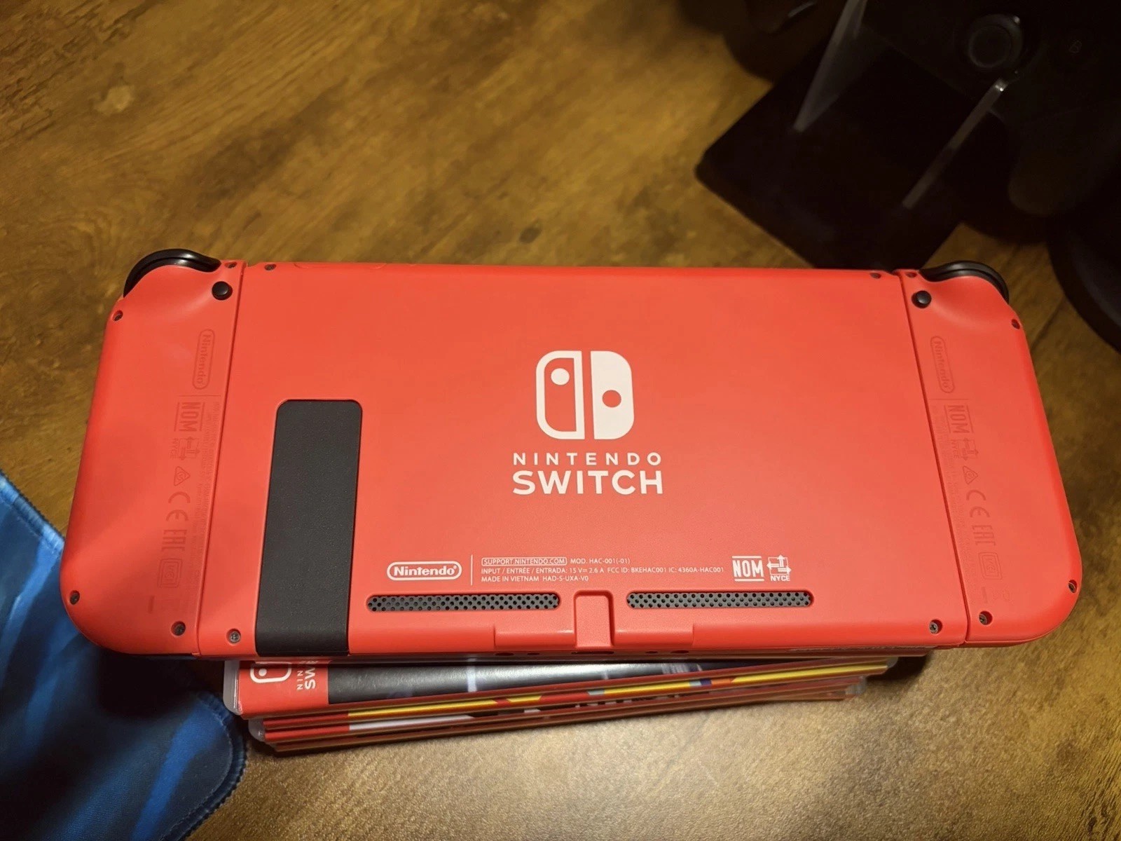 Nintendo Switch – Mario Red & Blue Edition, a limited-edition console package