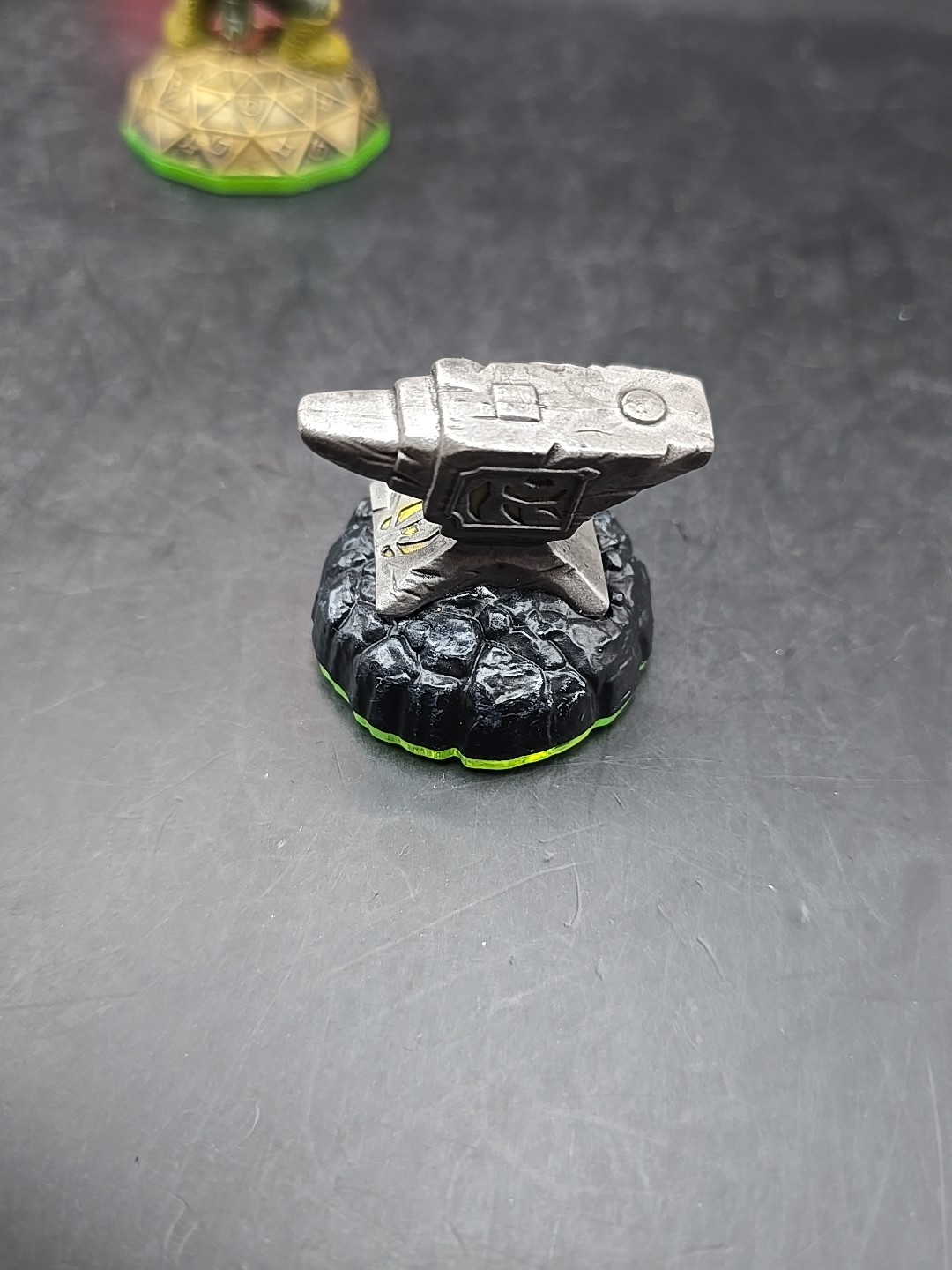 Activision Skylanders Spyro’s Adventure Voodood Anvil Rain And Sky Iron Shield