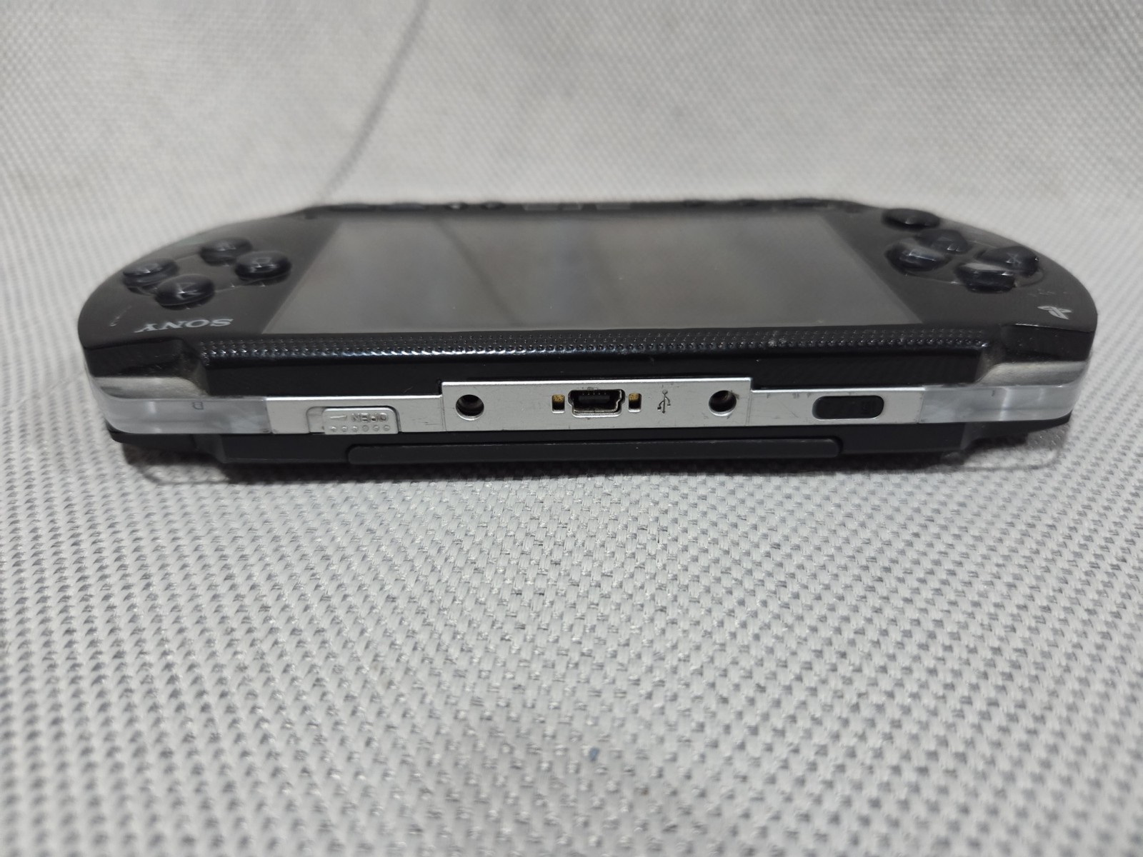 Sony PSP-1001 PlayStation Portable Handheld Console ONLY Black Fair Condition