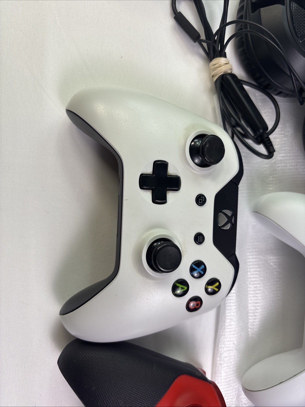 Microsoft Xbox Series S 512GB + Turtle Beach Headphones & 3 Controllers