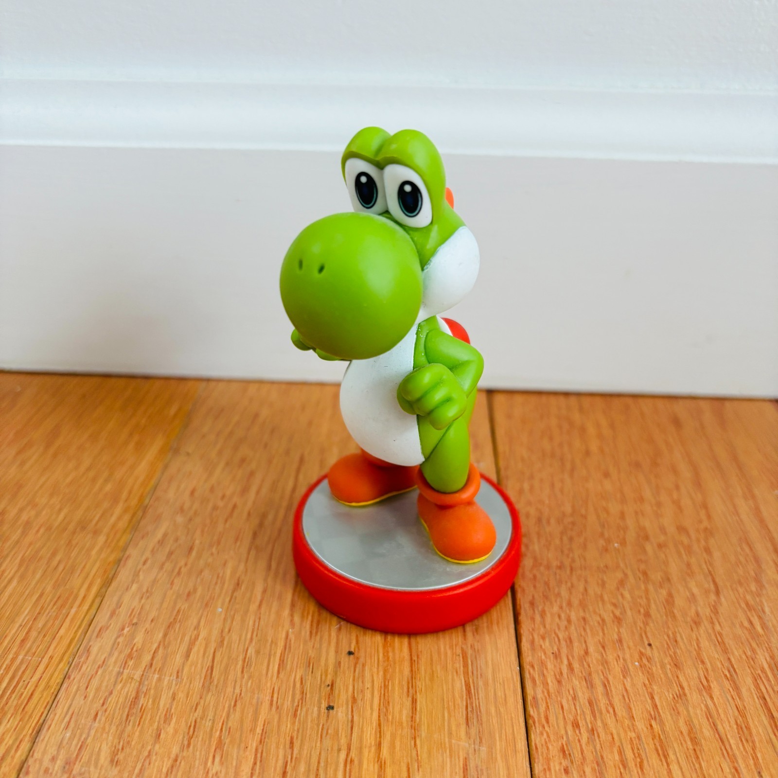 Yoshi Amiibo Super Mario Series Nintendo Amiibo Super Mario SHIPS FAST!