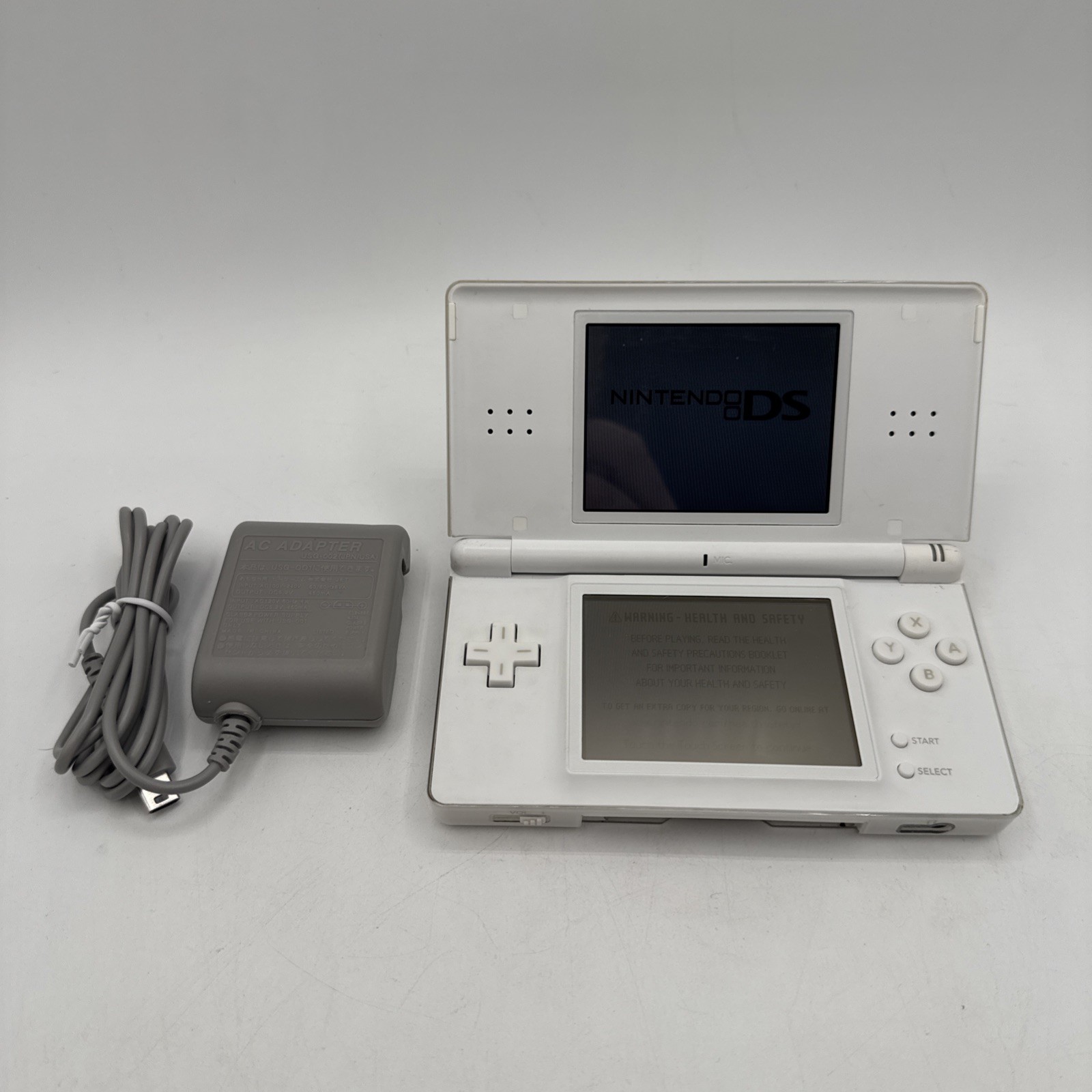 Nintendo DS Lite Handheld Console – Polar White Tested W/ Stylus & Charger