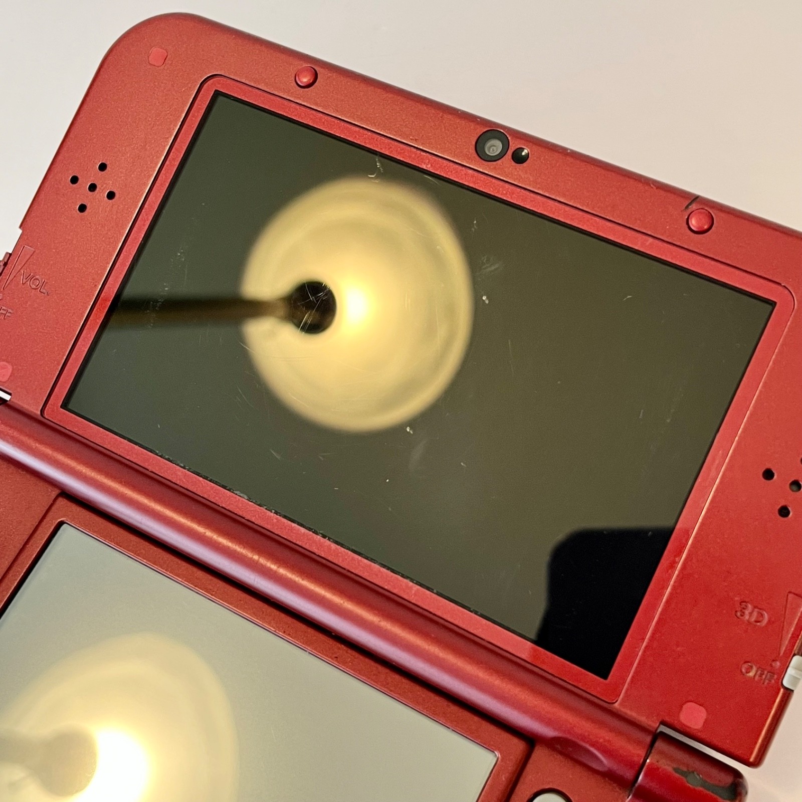 “New” Nintendo 3DS XL RED-001 Metallic Red Handheld Console + Charger & Stylus