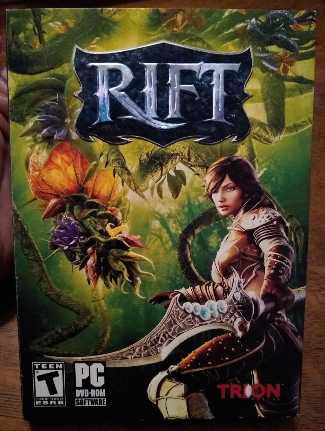 RIFT Windows XP Vista 7 PC Game NEW Action MMORPG DVD Slipcover Trion Worlds CIB