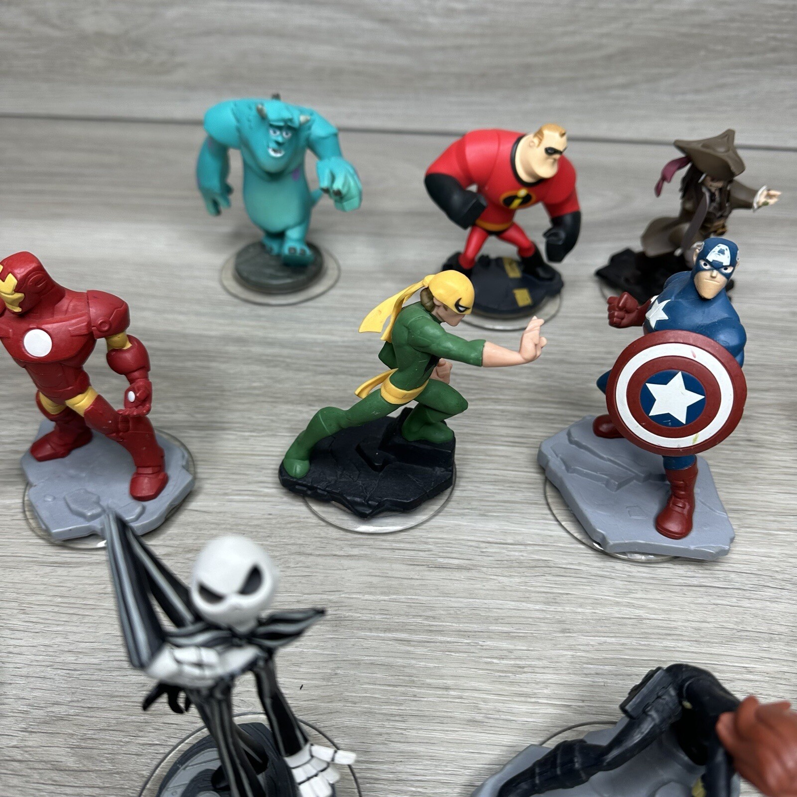 *Bundle* Lot 11 Disney Infinity XBOX Figures Hulk Thor Captain America Iron Man