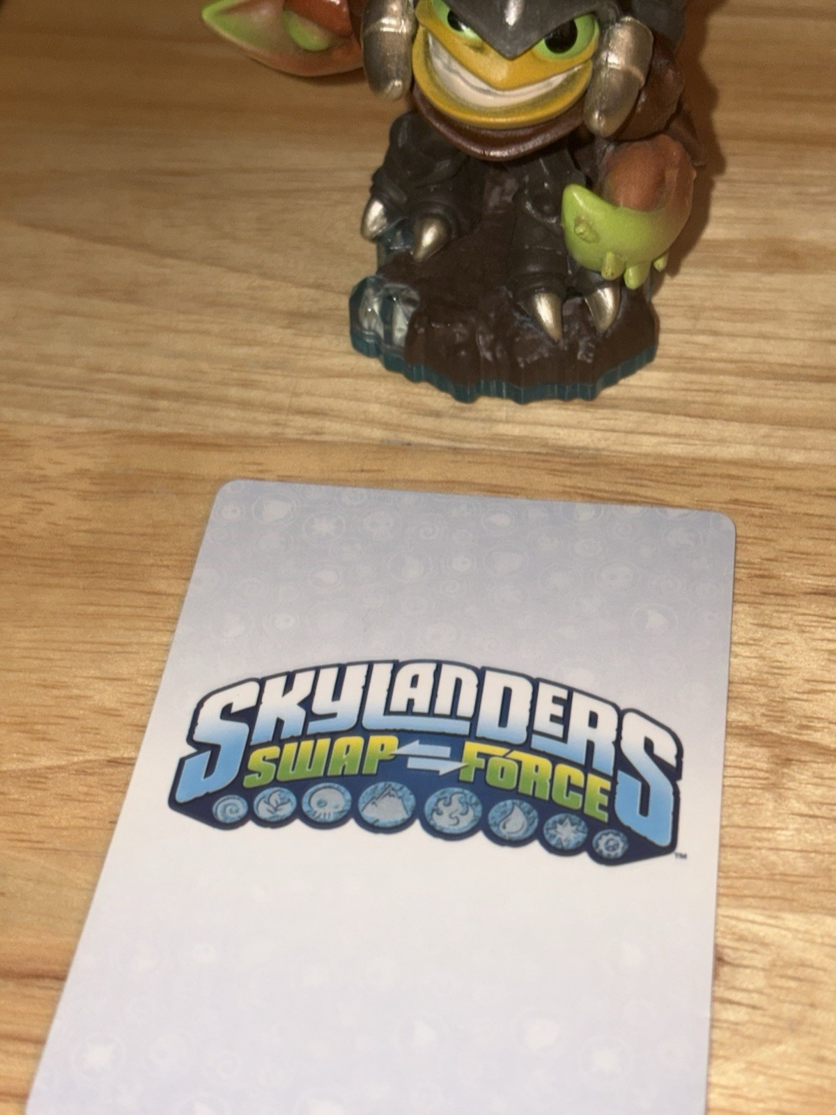 Skylanders Swap Force Scorp Figure & Card