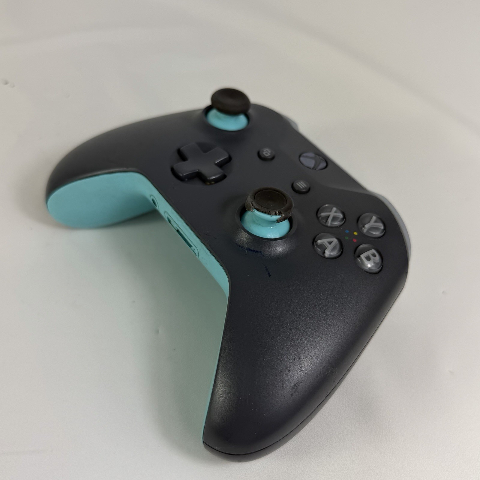 Microsoft Xbox One Wireless Controller Model 1708 Gray Light Blue