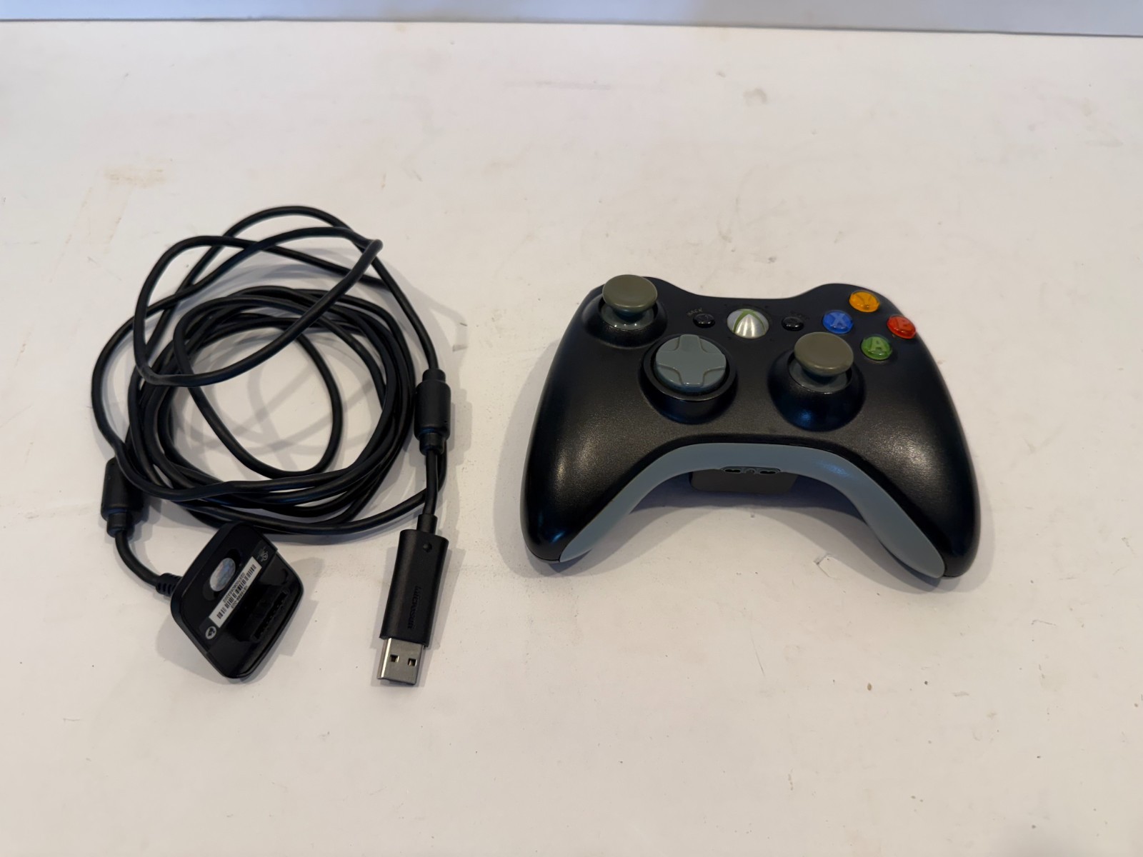 Microsoft Xbox 360 Elite 120GB Console w/ Controller Power Supply & AV Cables