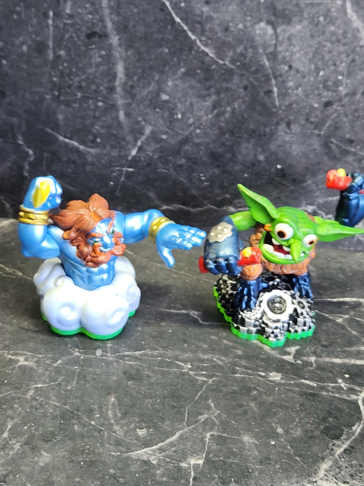 Skylanders Activision Collectible Action Figure Lot Assorted 30 + 3 Portals/card