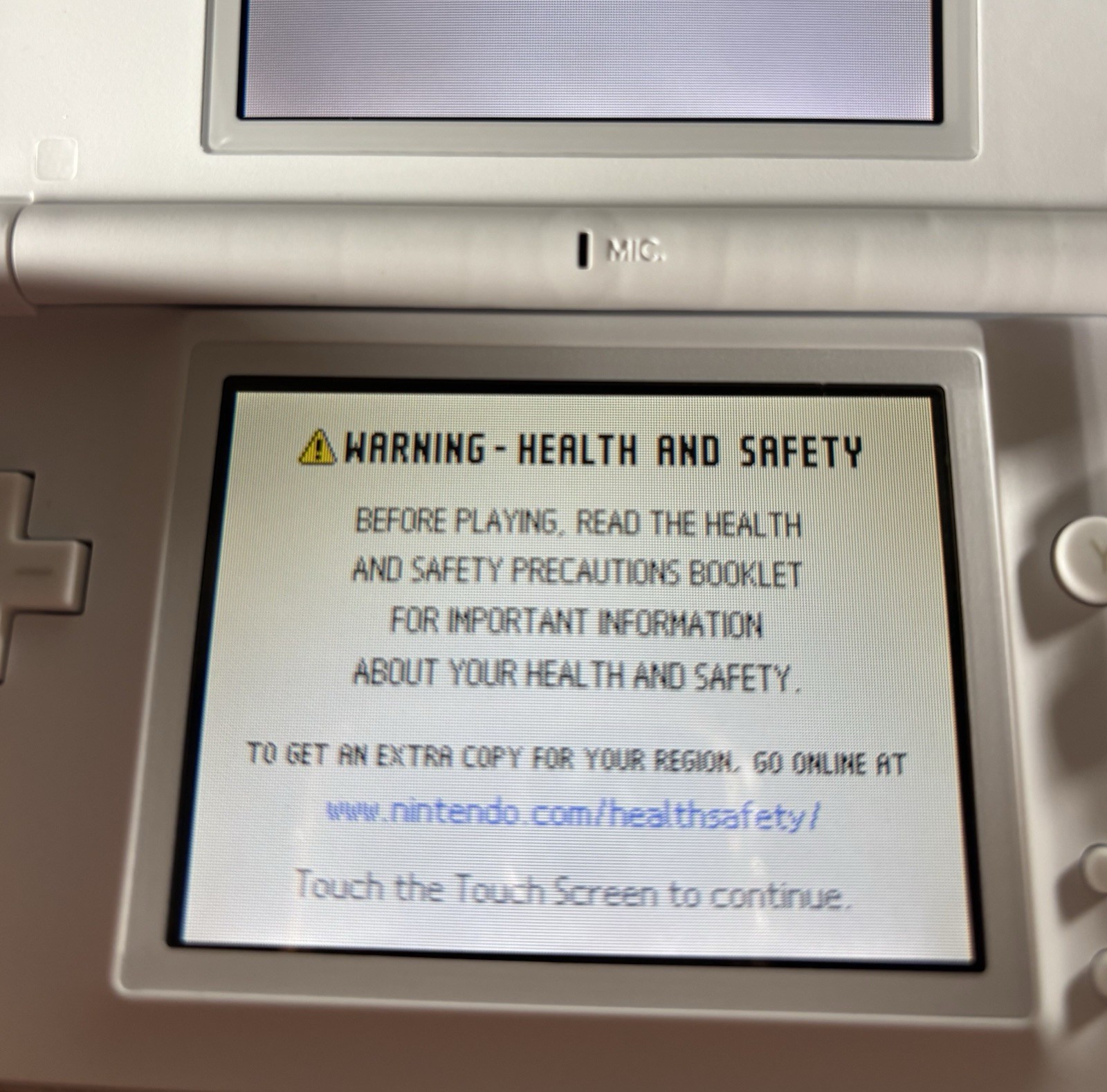 Nintendo DS Lite OEM White Handheld System LOT (USG-001) + 4 Games & Case CLEAN!