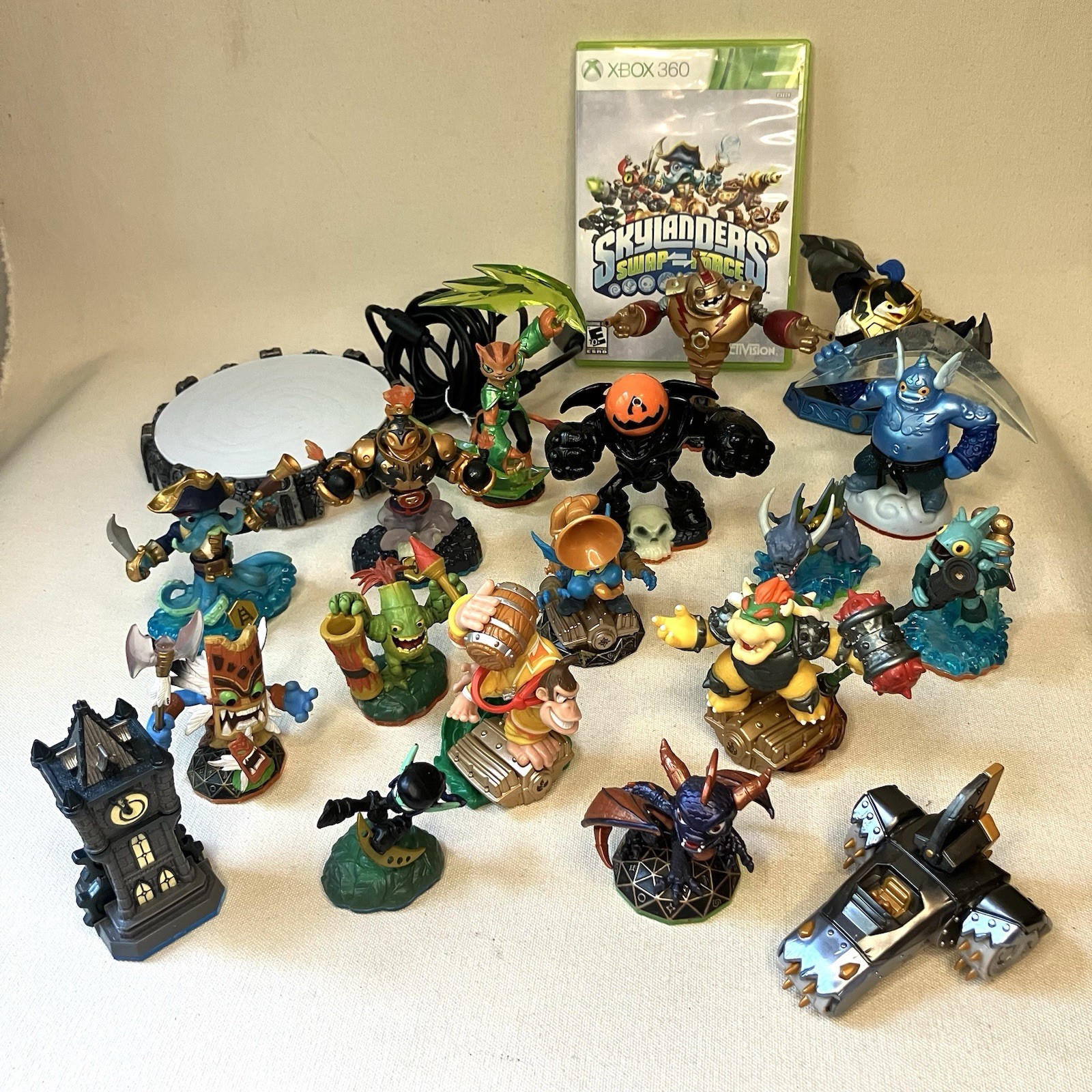 Activision Skylanders Mixed Lot – Xbox Game, Giants, Superchargers, Portal