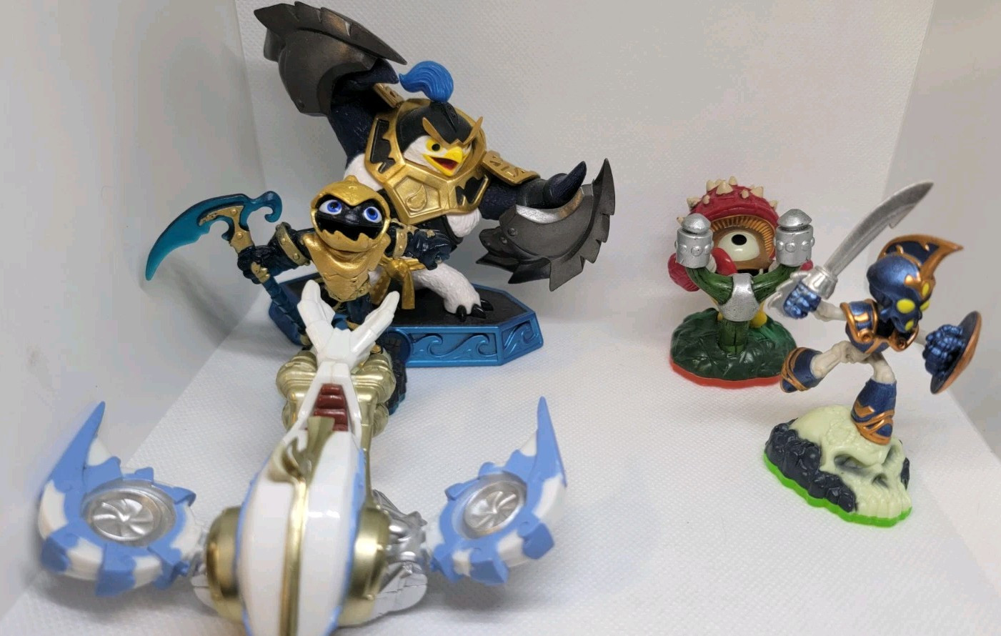Activision Skylanders 29 Piece Lot Characters, Vehicles, Items, Weapons