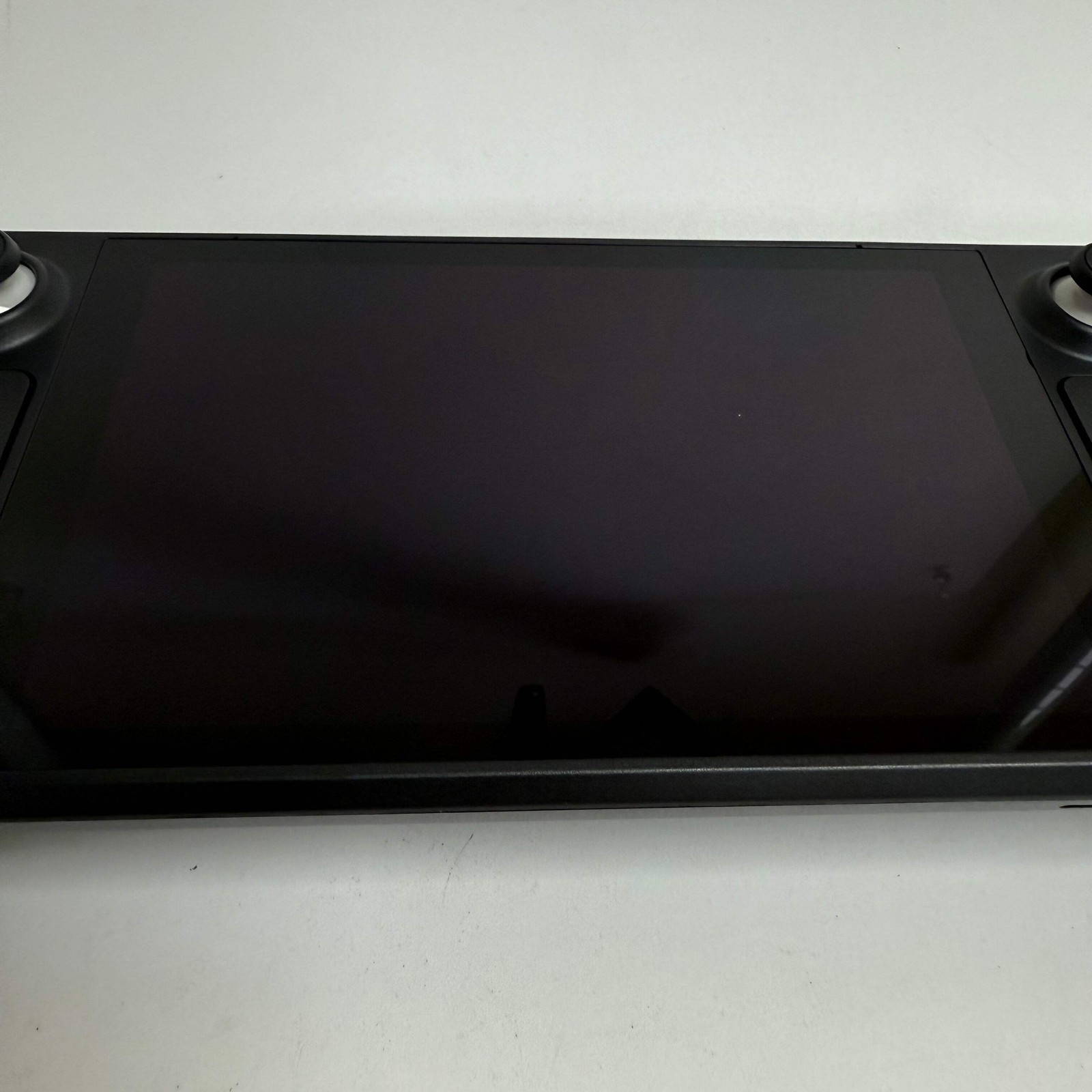 Valve Steam Deck 7″ AMD 7nm Ryzen APU 16GB RAM 64GB Black 1010
