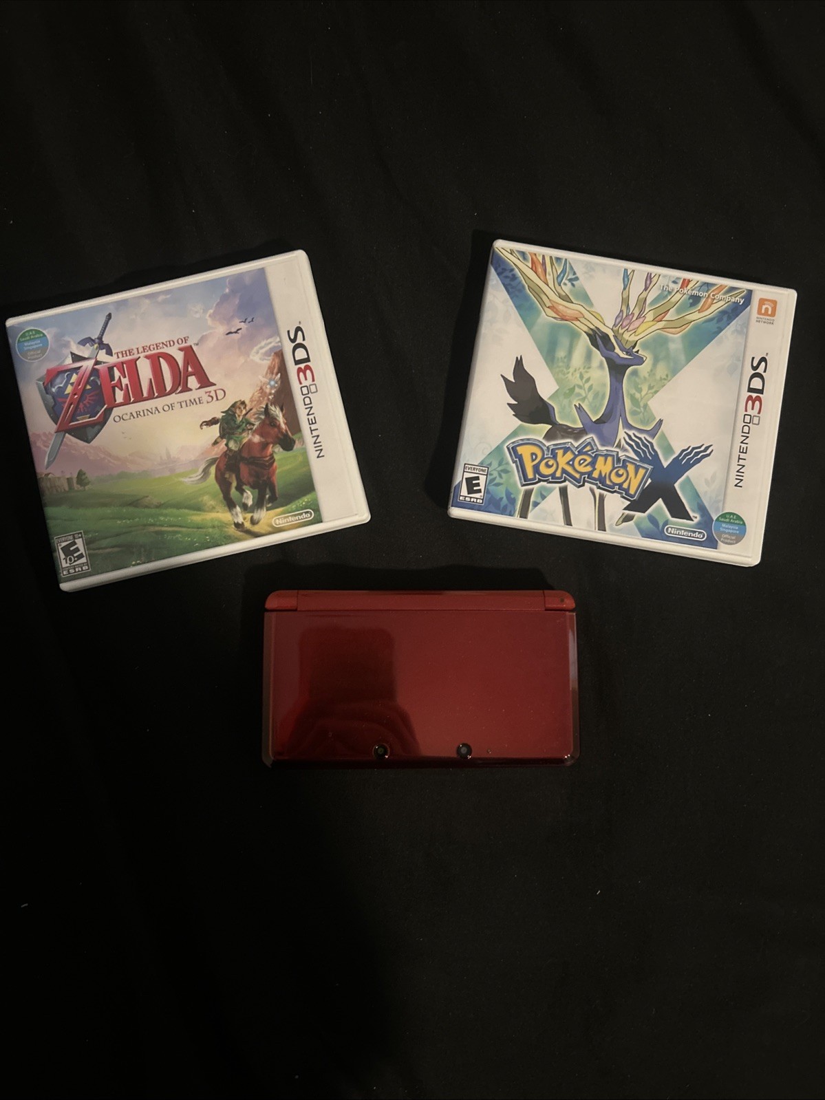Nintendo 3DS Handheld System Flame Red Barely Used with Charger and Two Games